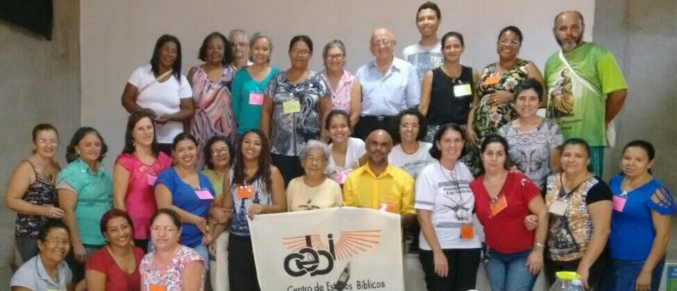 Grupo reduzido sem as crian%C3%A7as