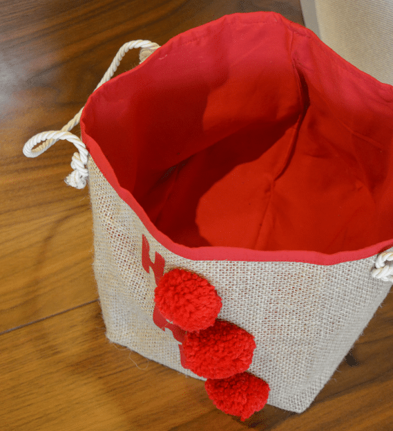 Cesto em Patchwork Ho Ho Ho: Uma Expressão Aconchegante do Natal