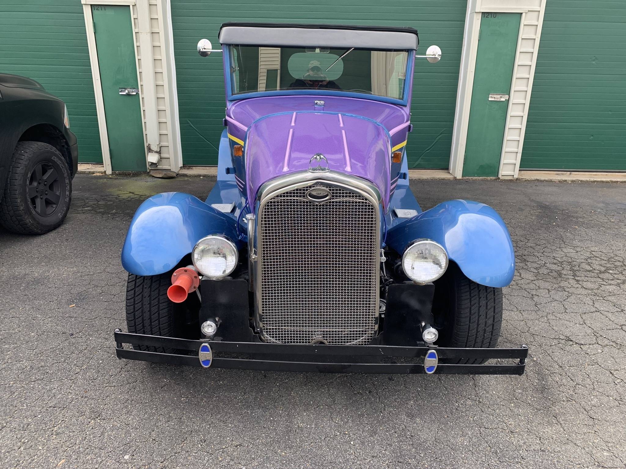 1929 Roadster  1 1/2 Ton 3
