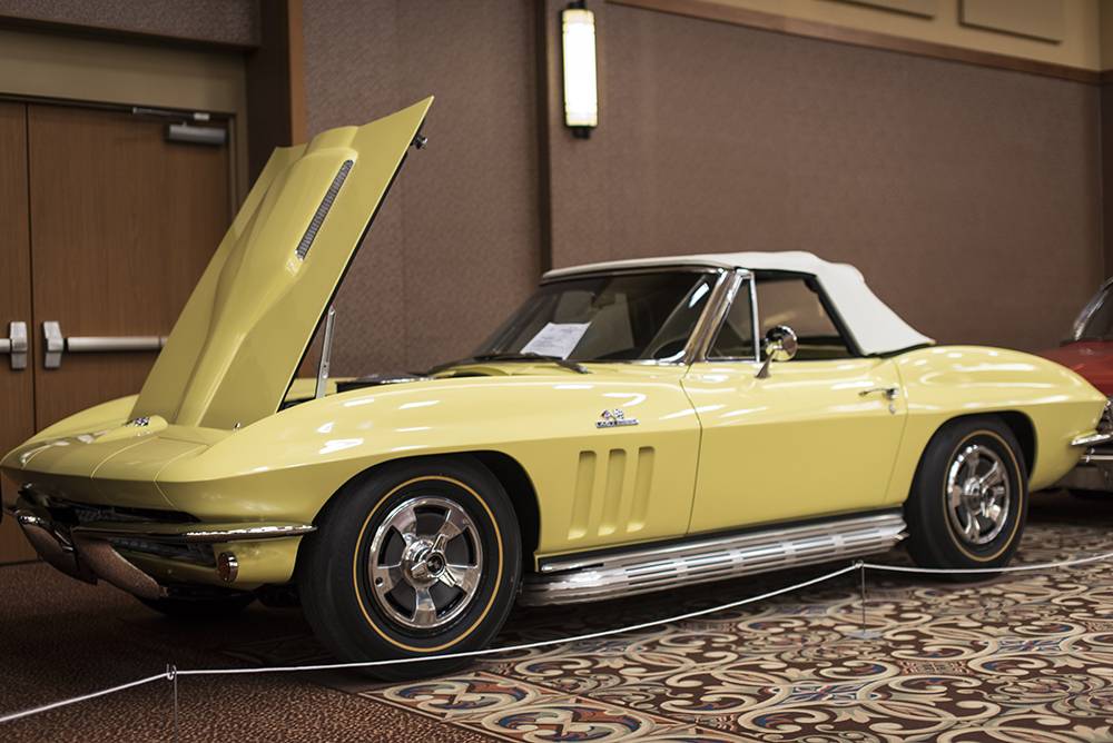 1966 Chevrolet Corvette 1