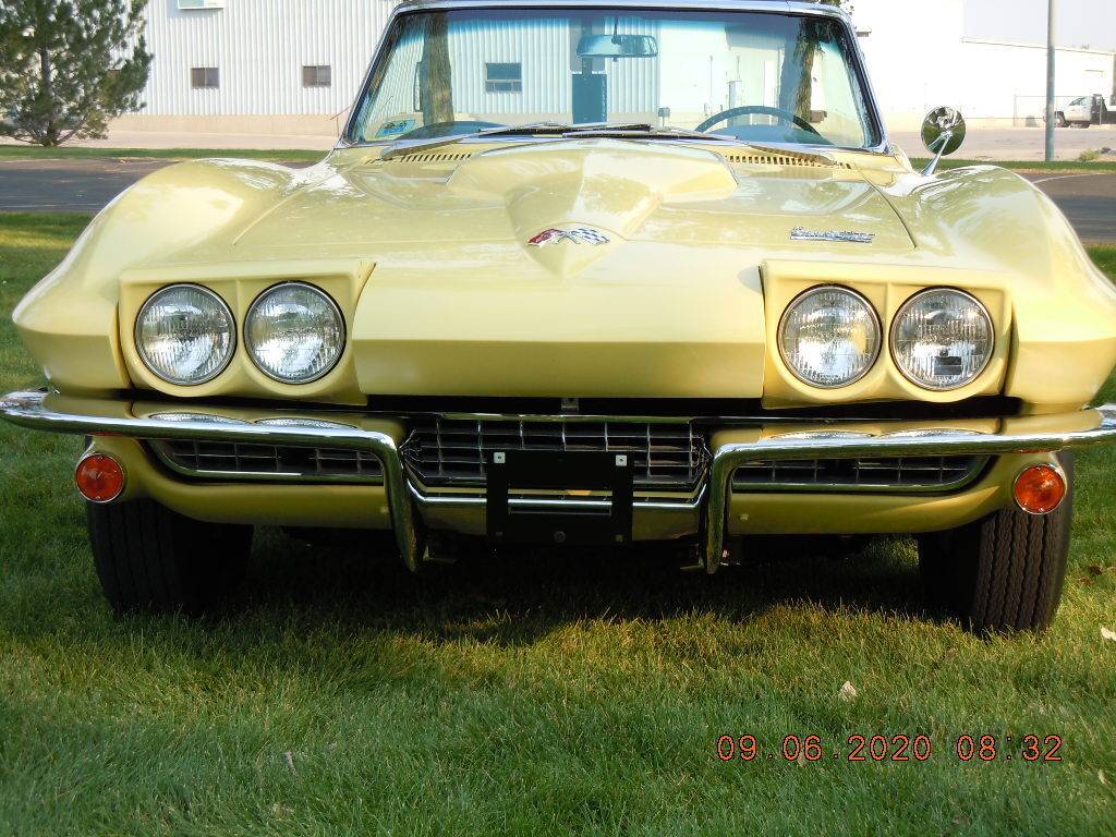 1966 Chevrolet Corvette 33