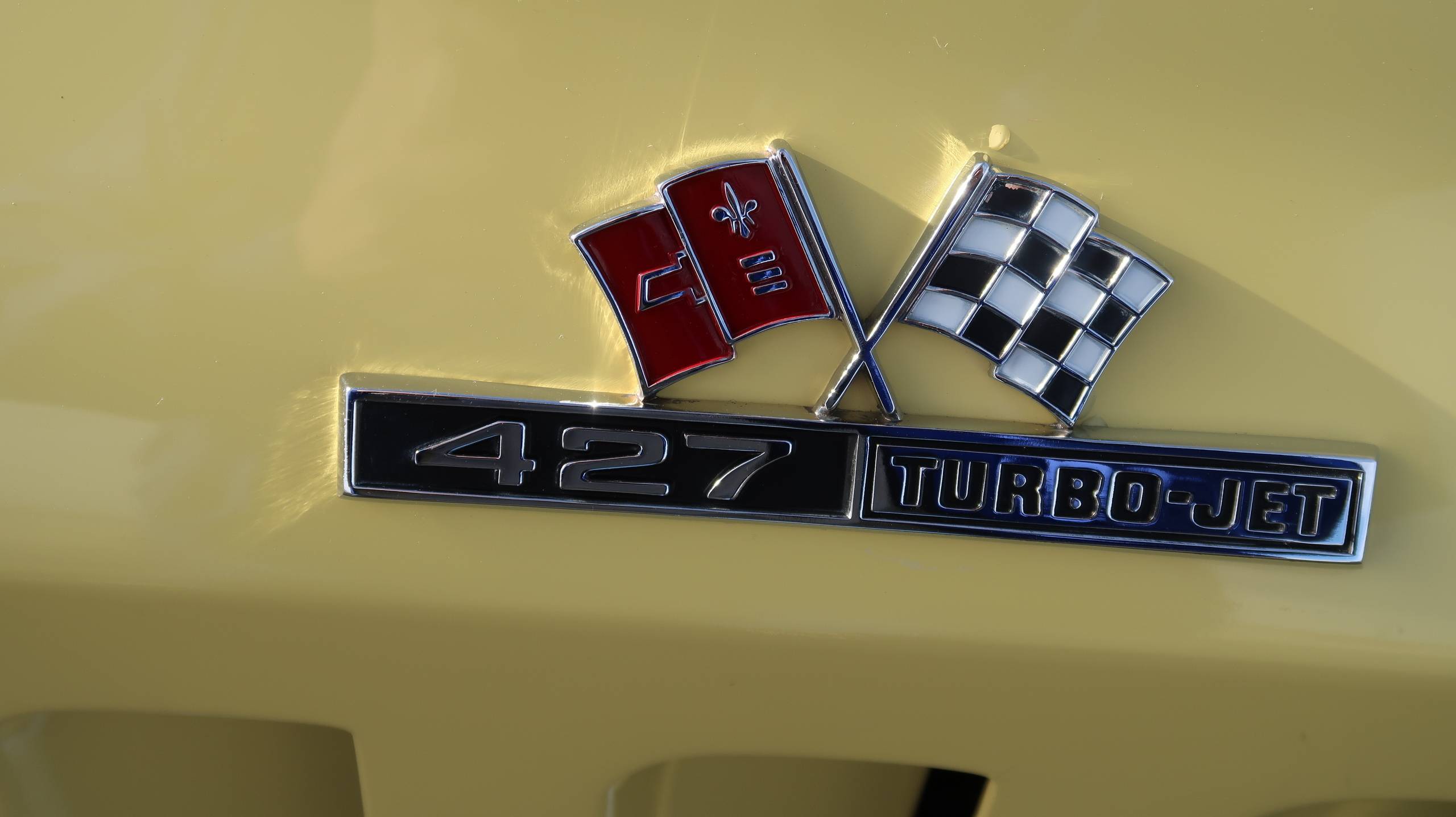 1966 Chevrolet Corvette 38