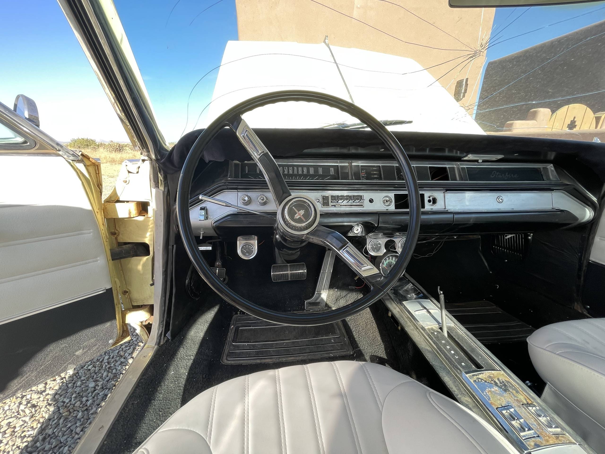 1964 Oldsmobile Starfire 16