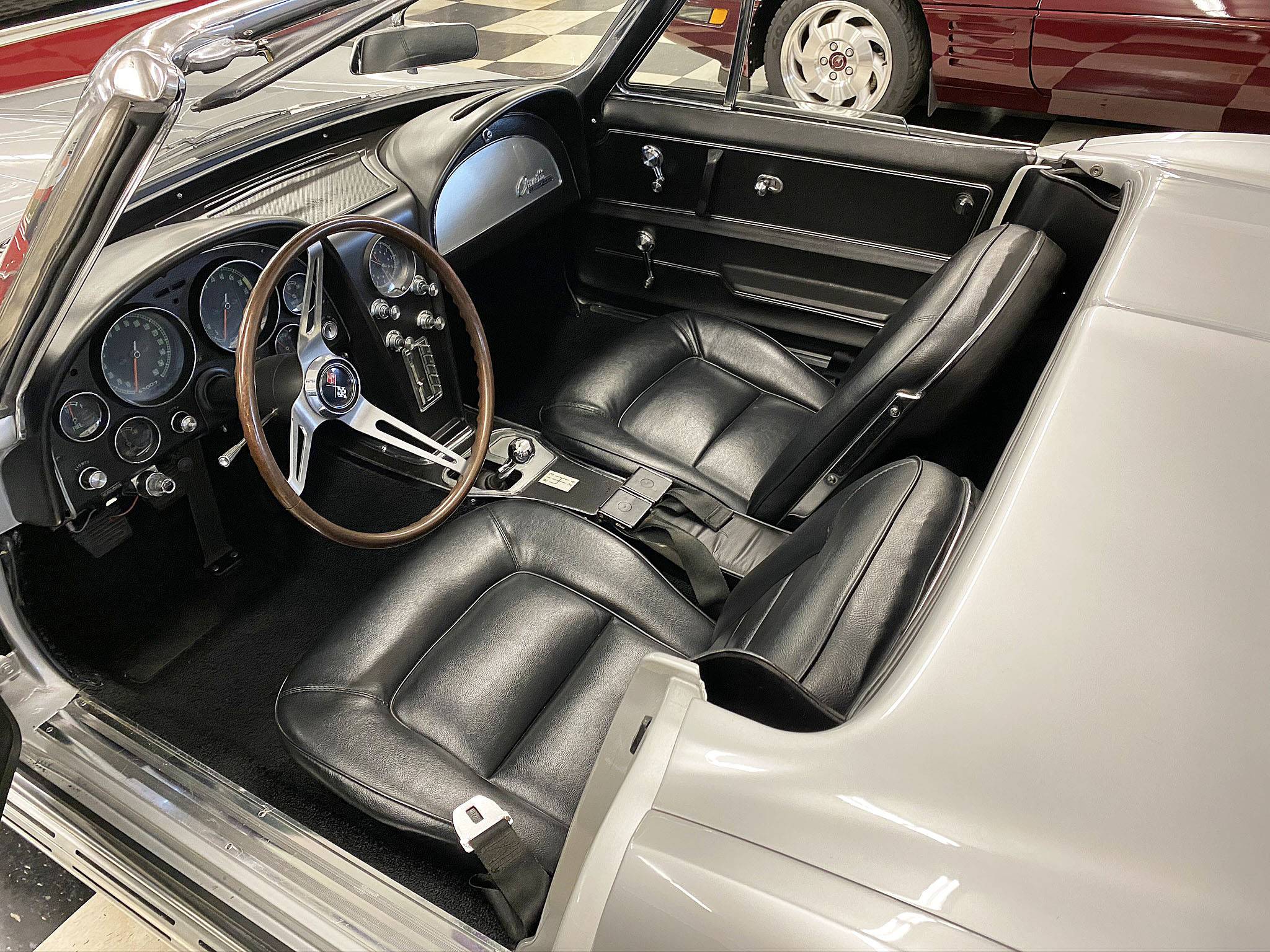 1965 Chevrolet Corvette 5