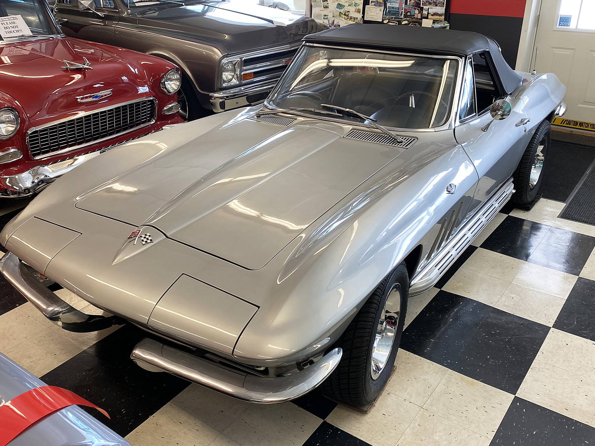 1965 Chevrolet Corvette 51