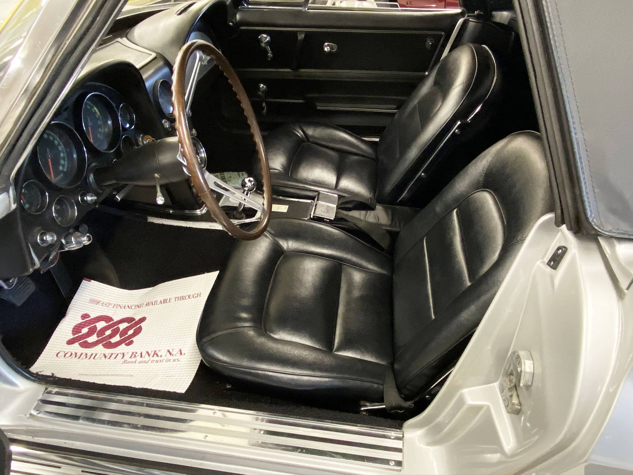 1965 Chevrolet Corvette 28