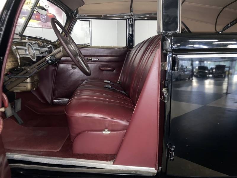 1940 Packard Model 1801 48