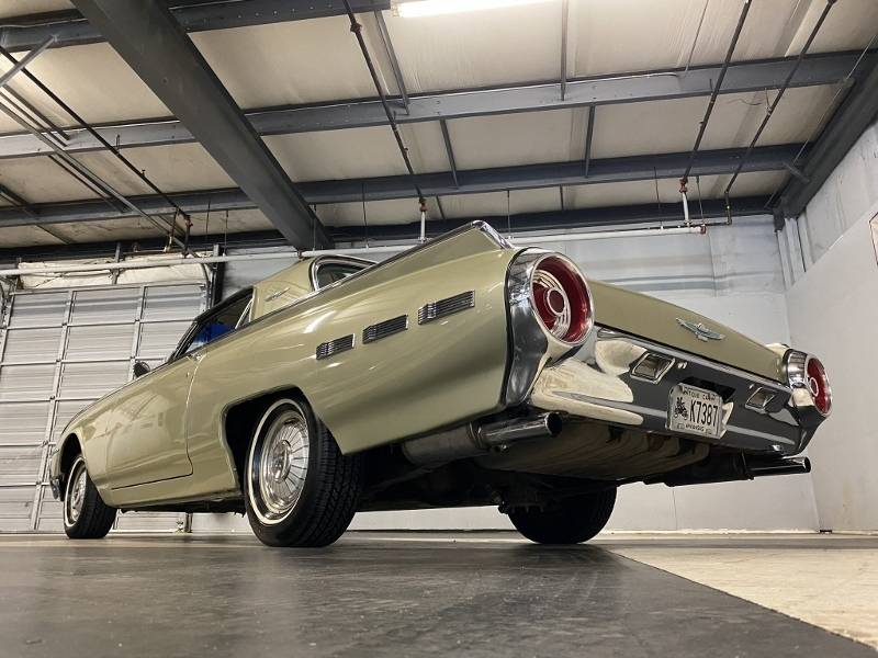 1962 Ford Thunderbird 7