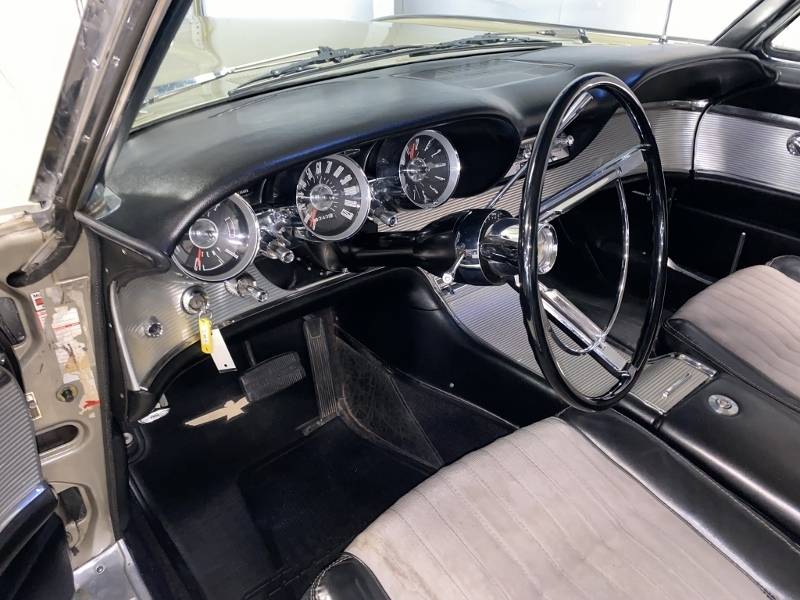 1962 Ford Thunderbird 20