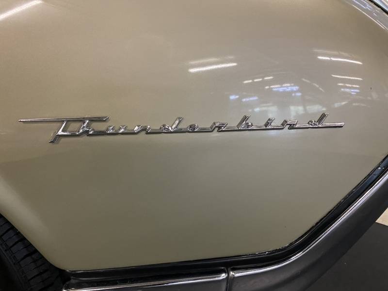 1962 Ford Thunderbird 60