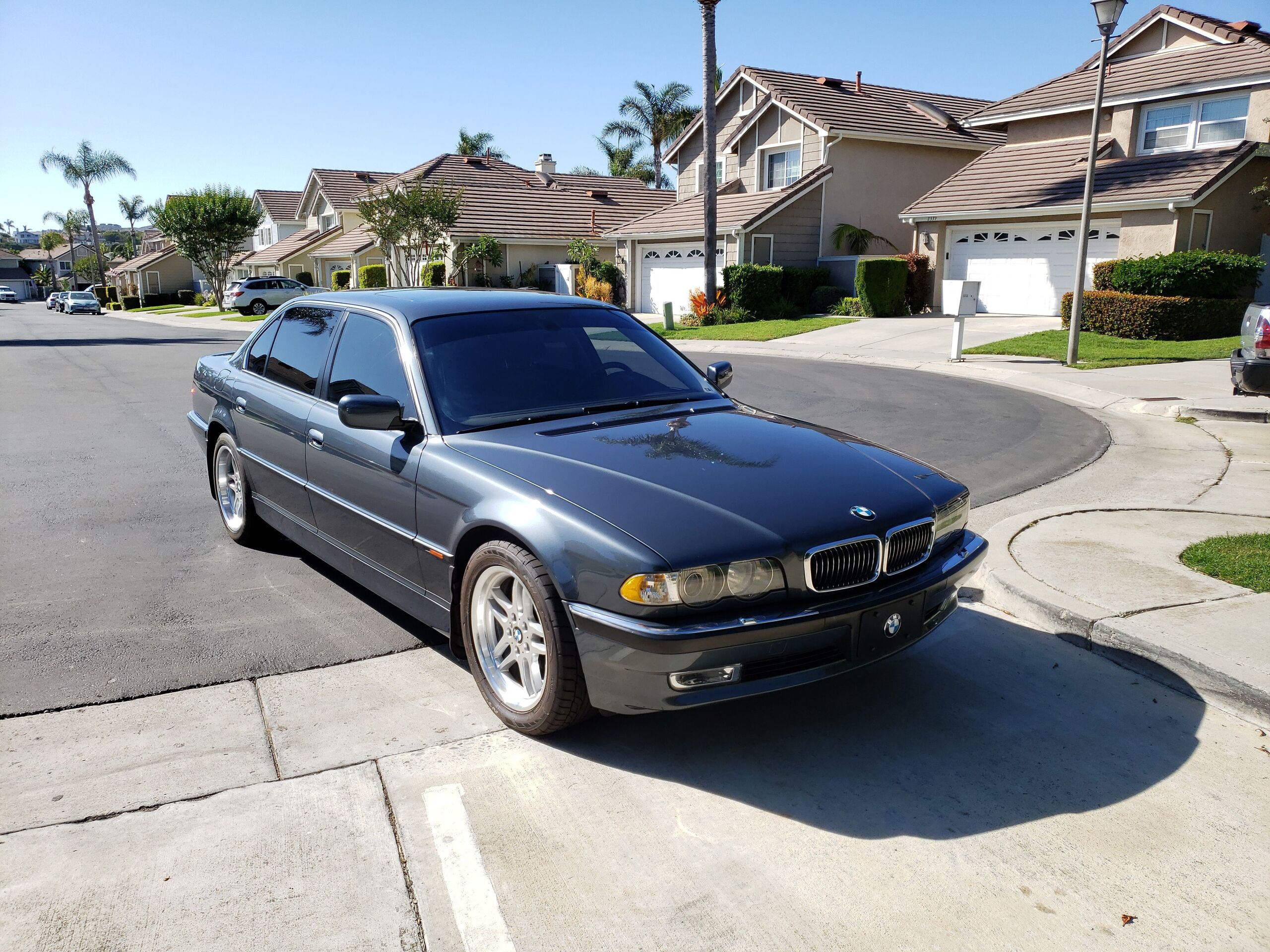 2001 BMW 7 Series 29