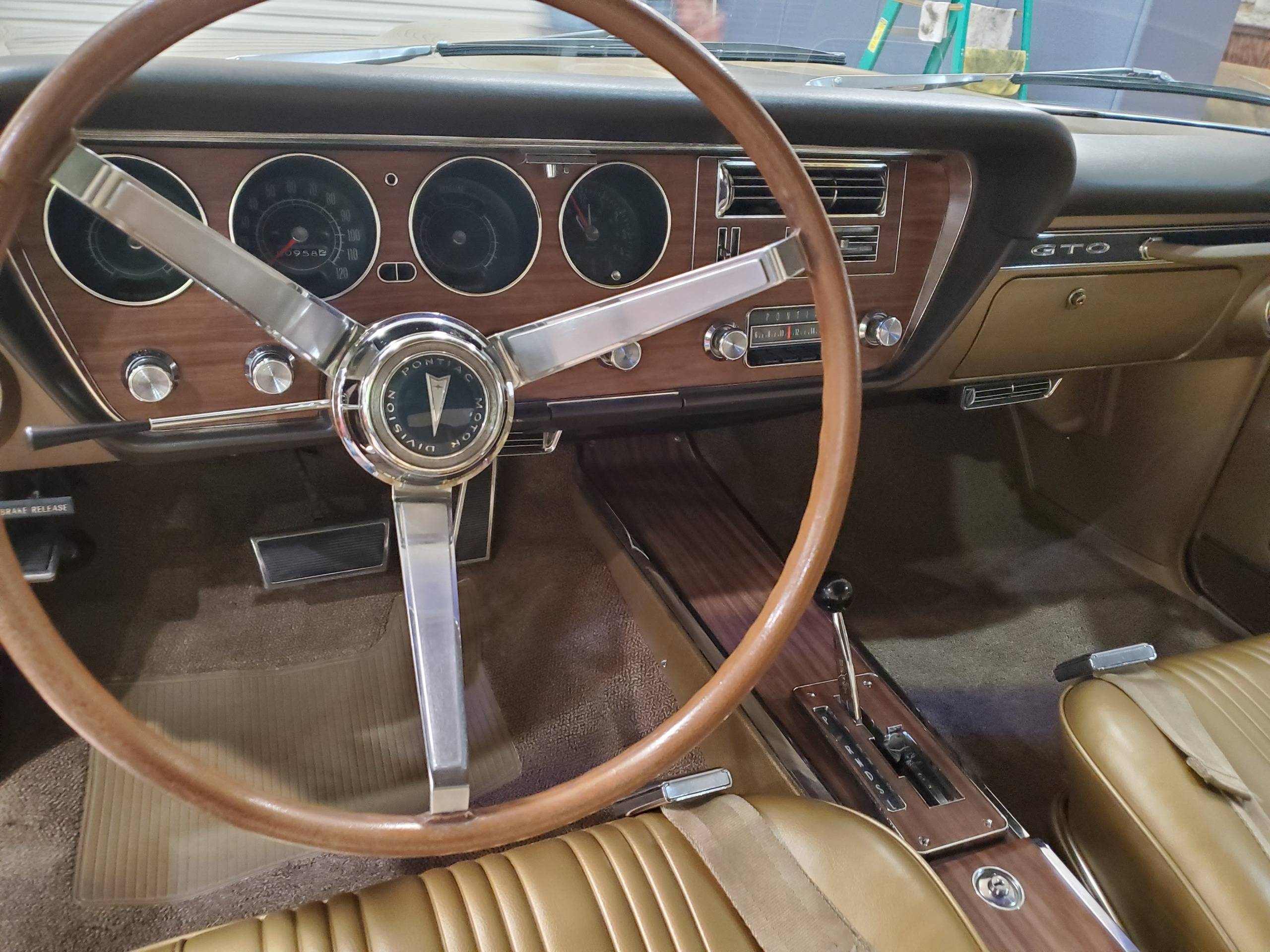 1967 Pontiac GTO 22