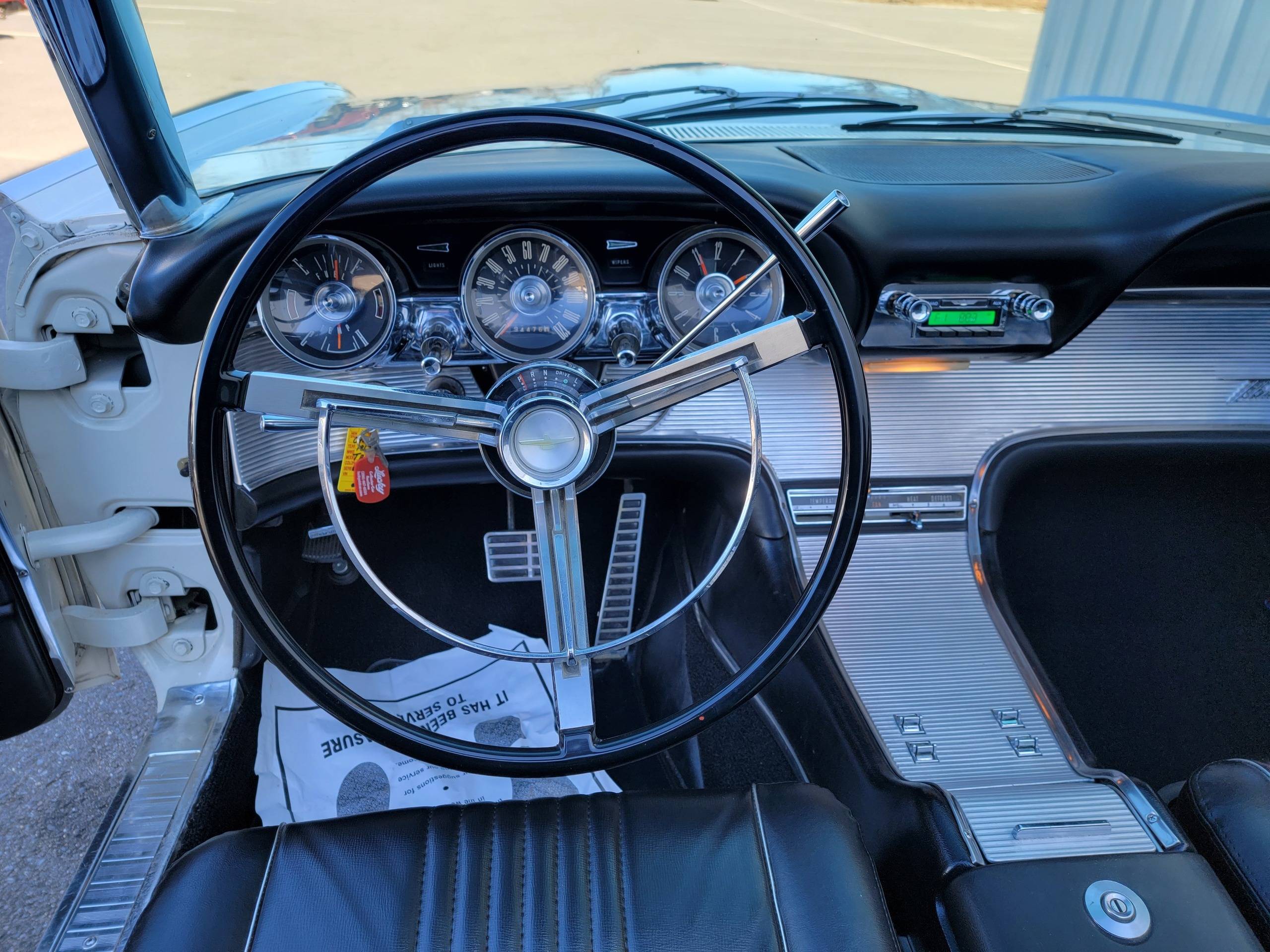 1963 Ford Thunderbird 56