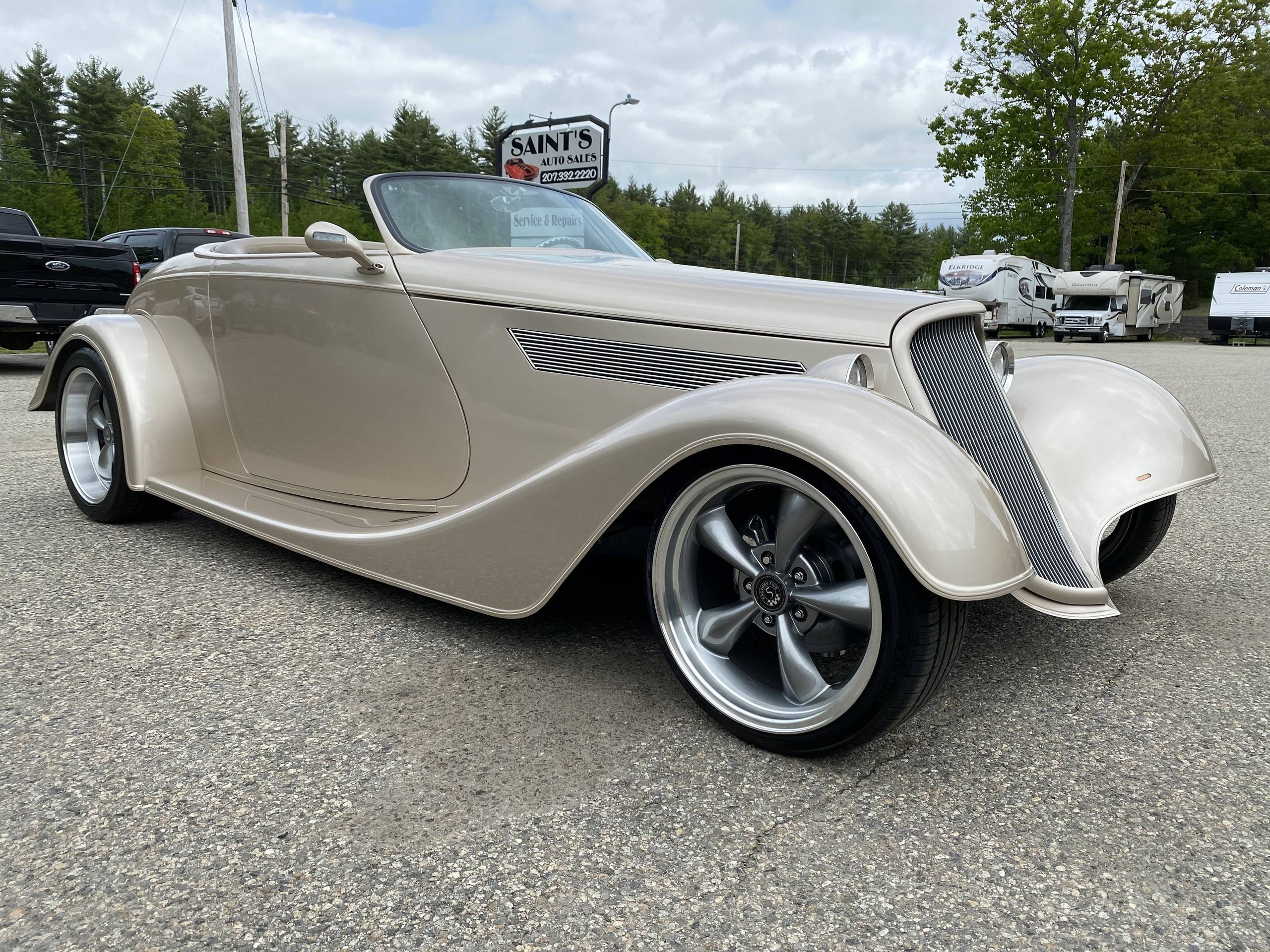 1933 Ford Roadster 1