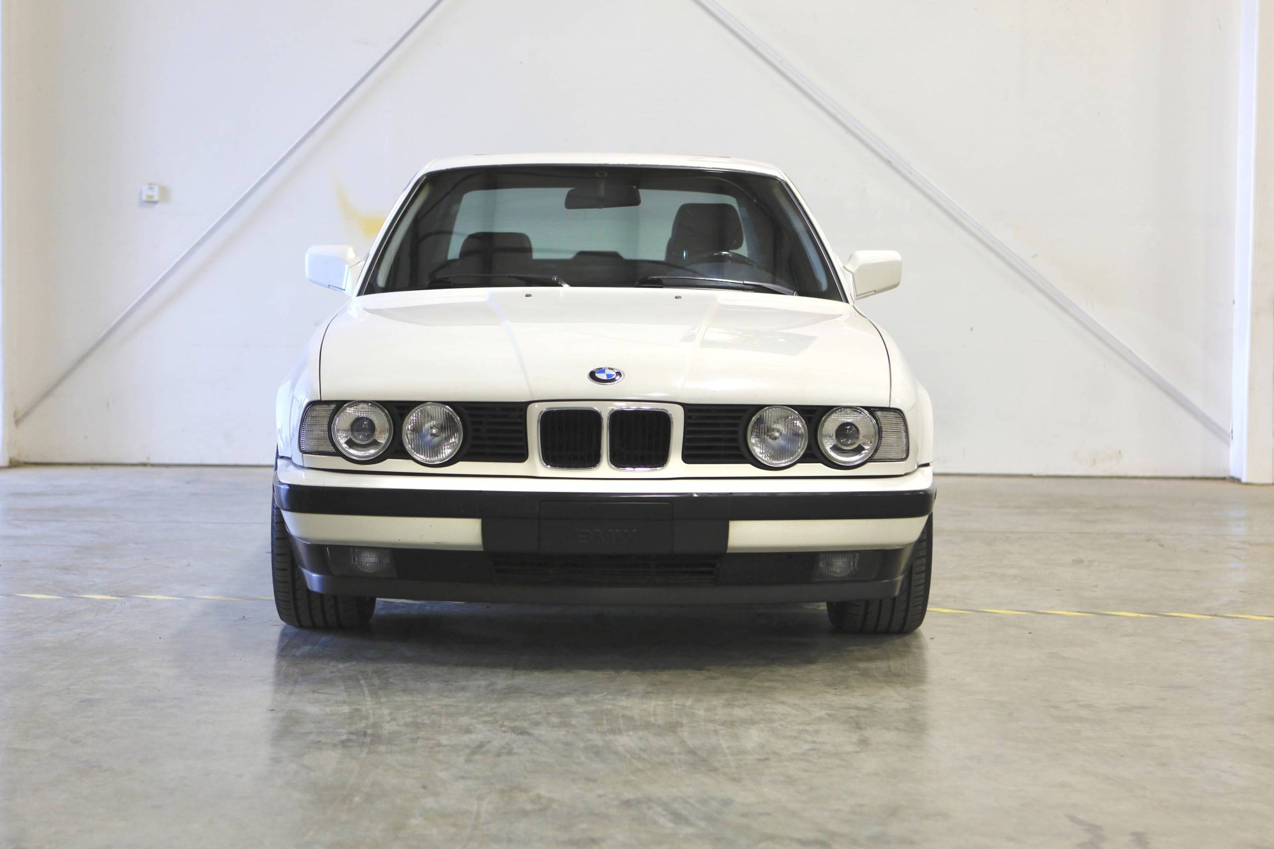 1993 BMW 535i 10