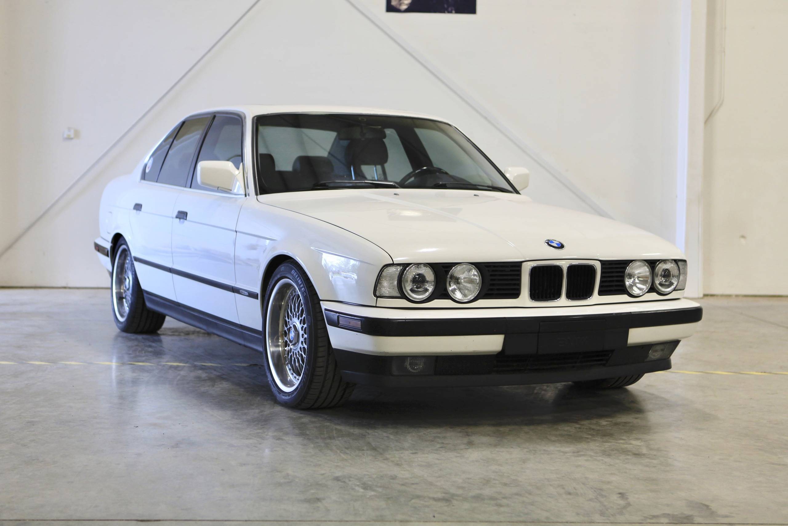 1993 BMW 535i 11
