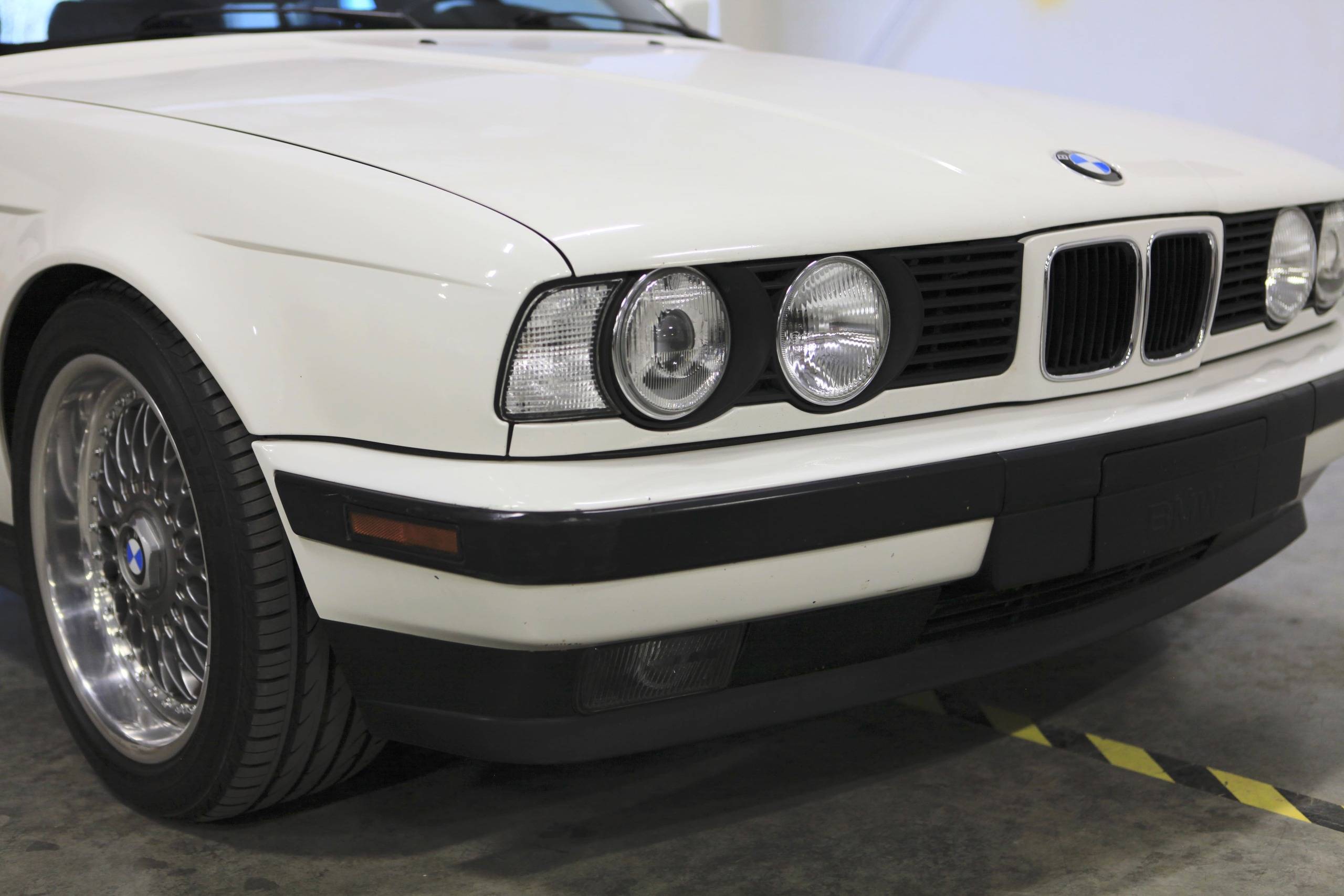 1993 BMW 535i 18