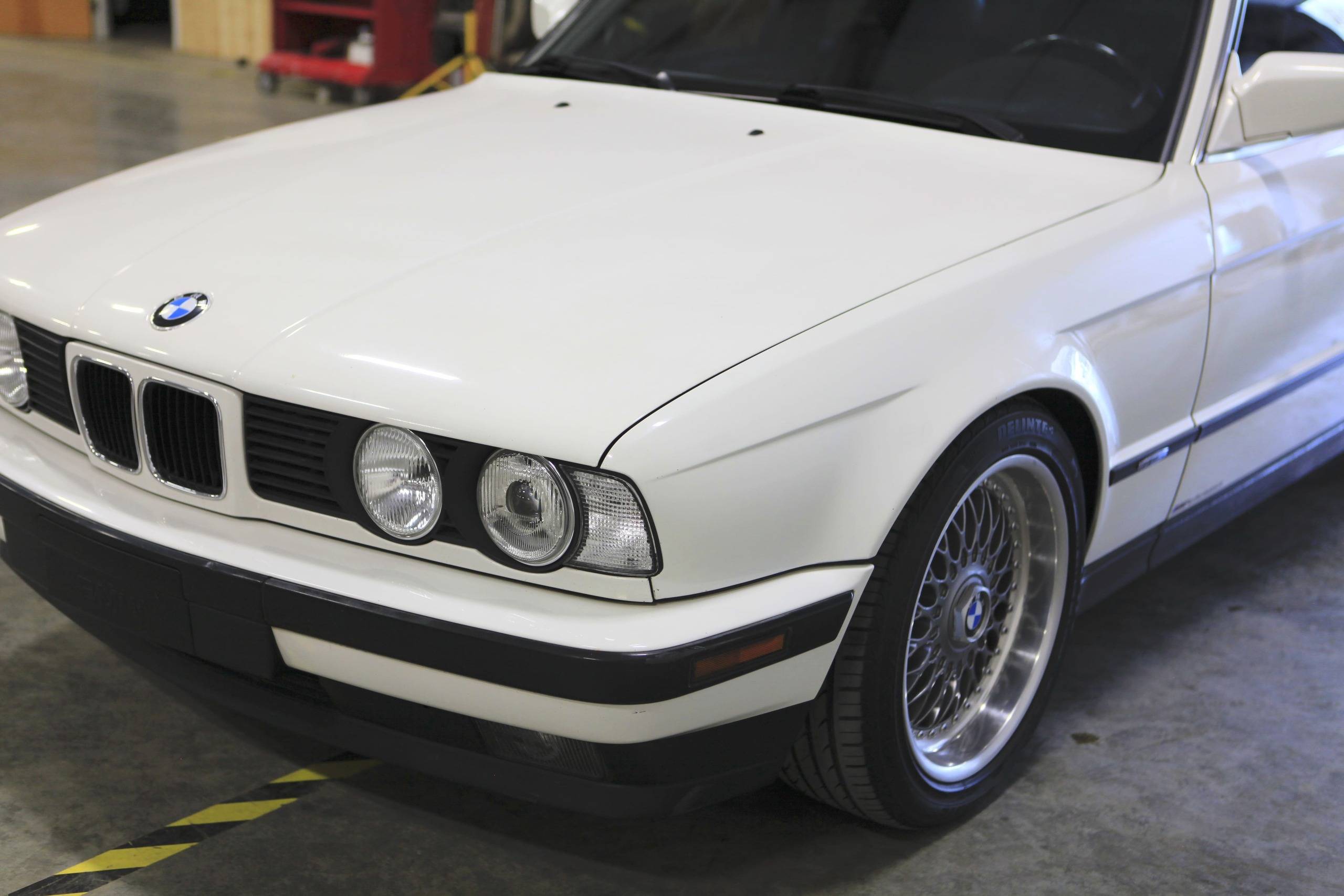 1993 BMW 535i 19