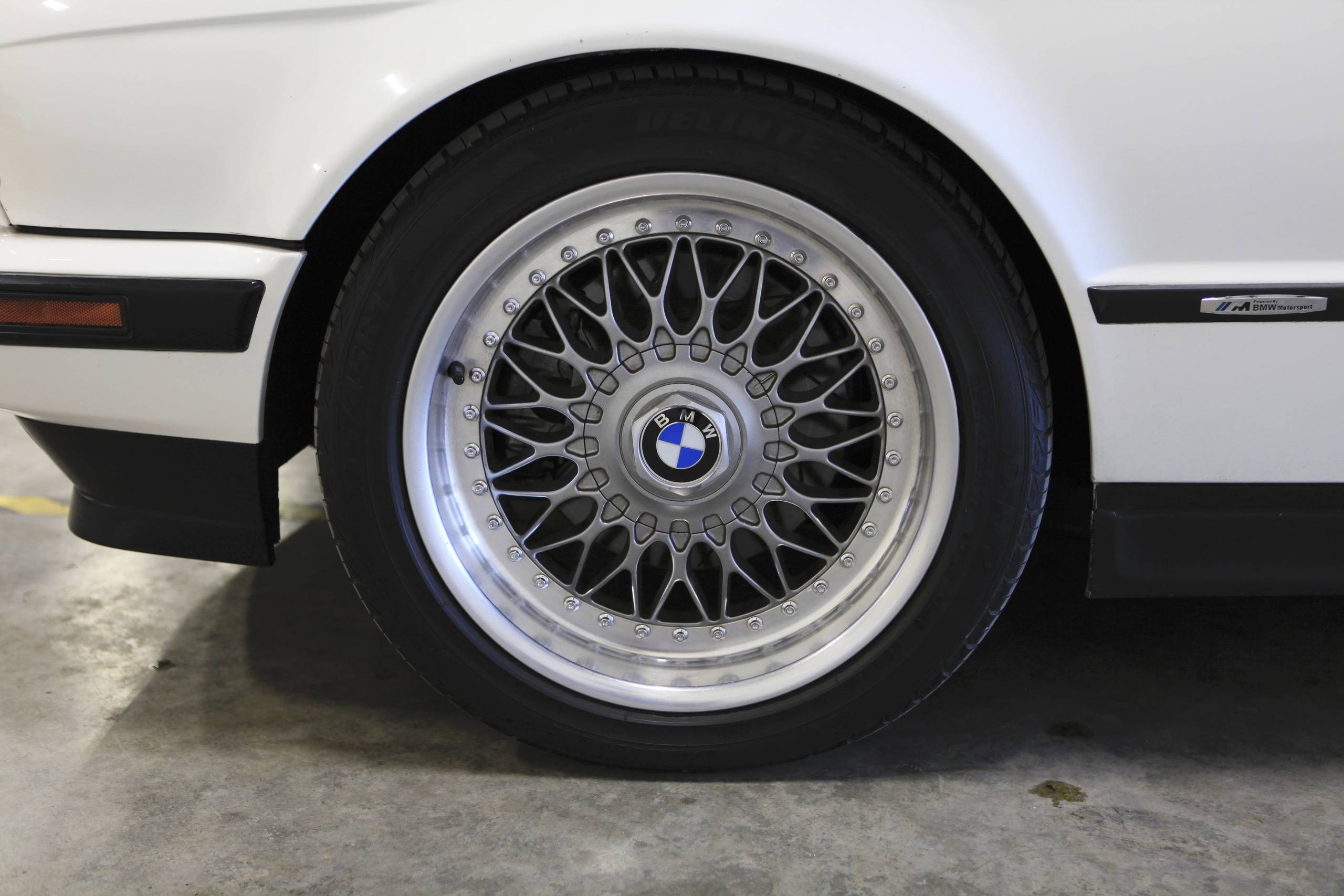 1993 BMW 535i 42