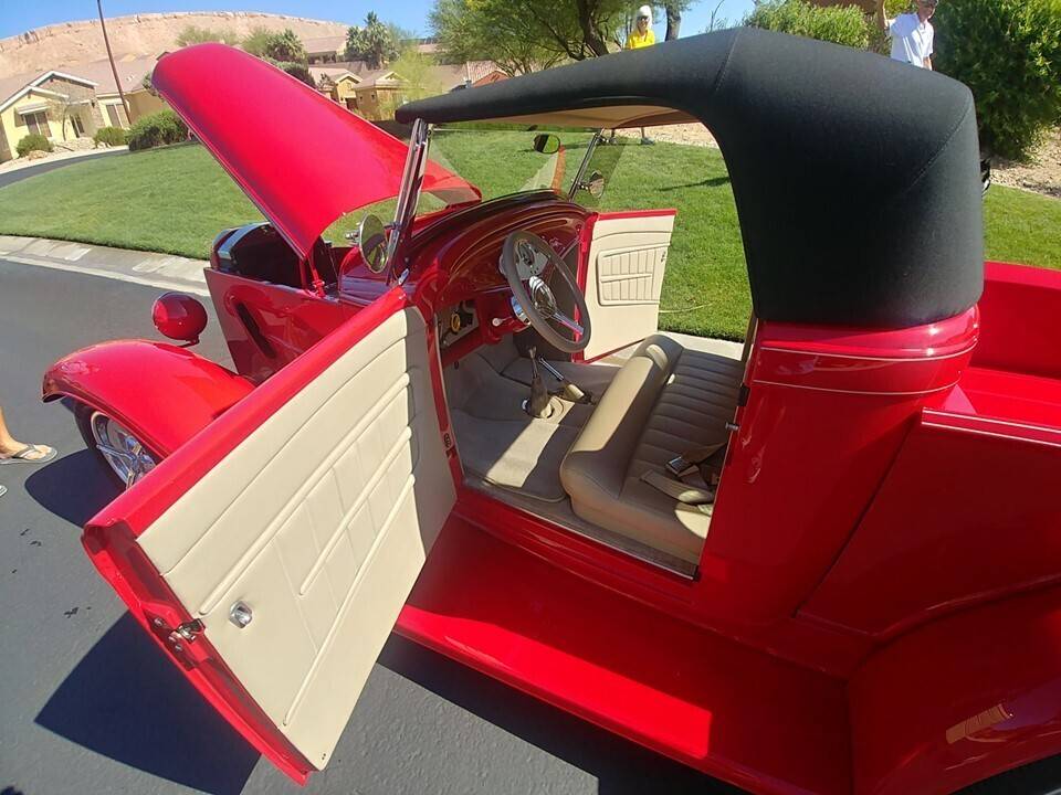 1932 Ford Roadster Pickup 29