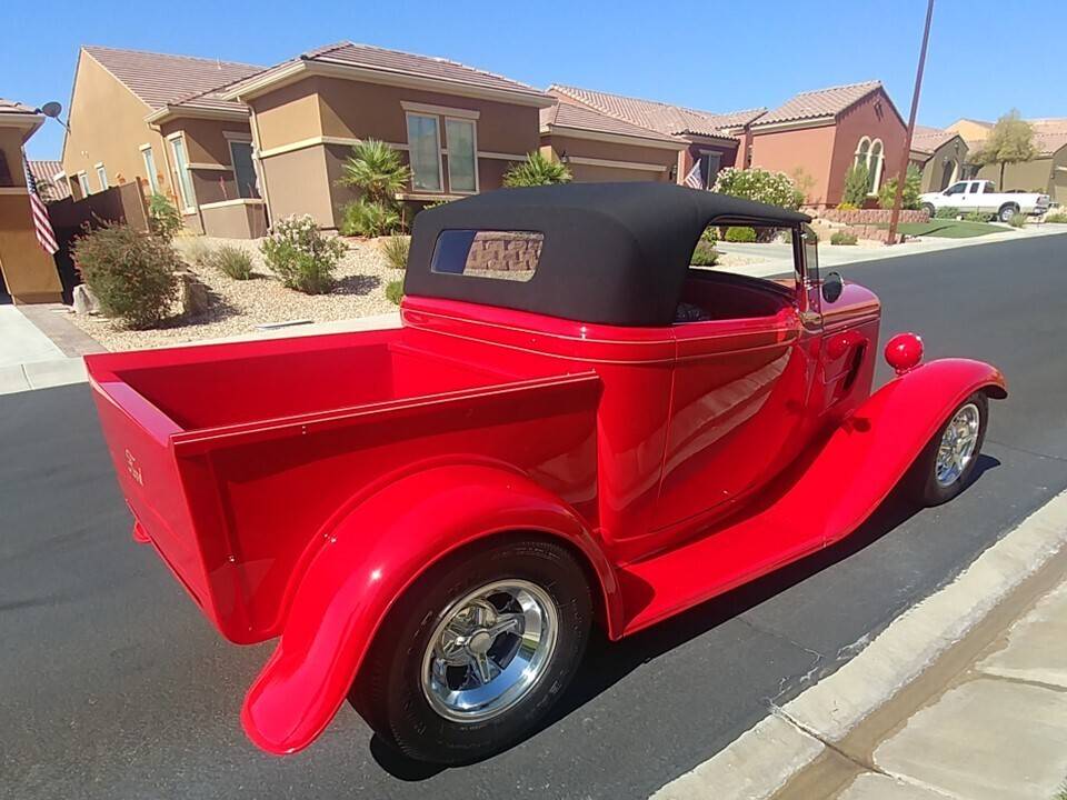 1932 Ford Roadster Pickup 8