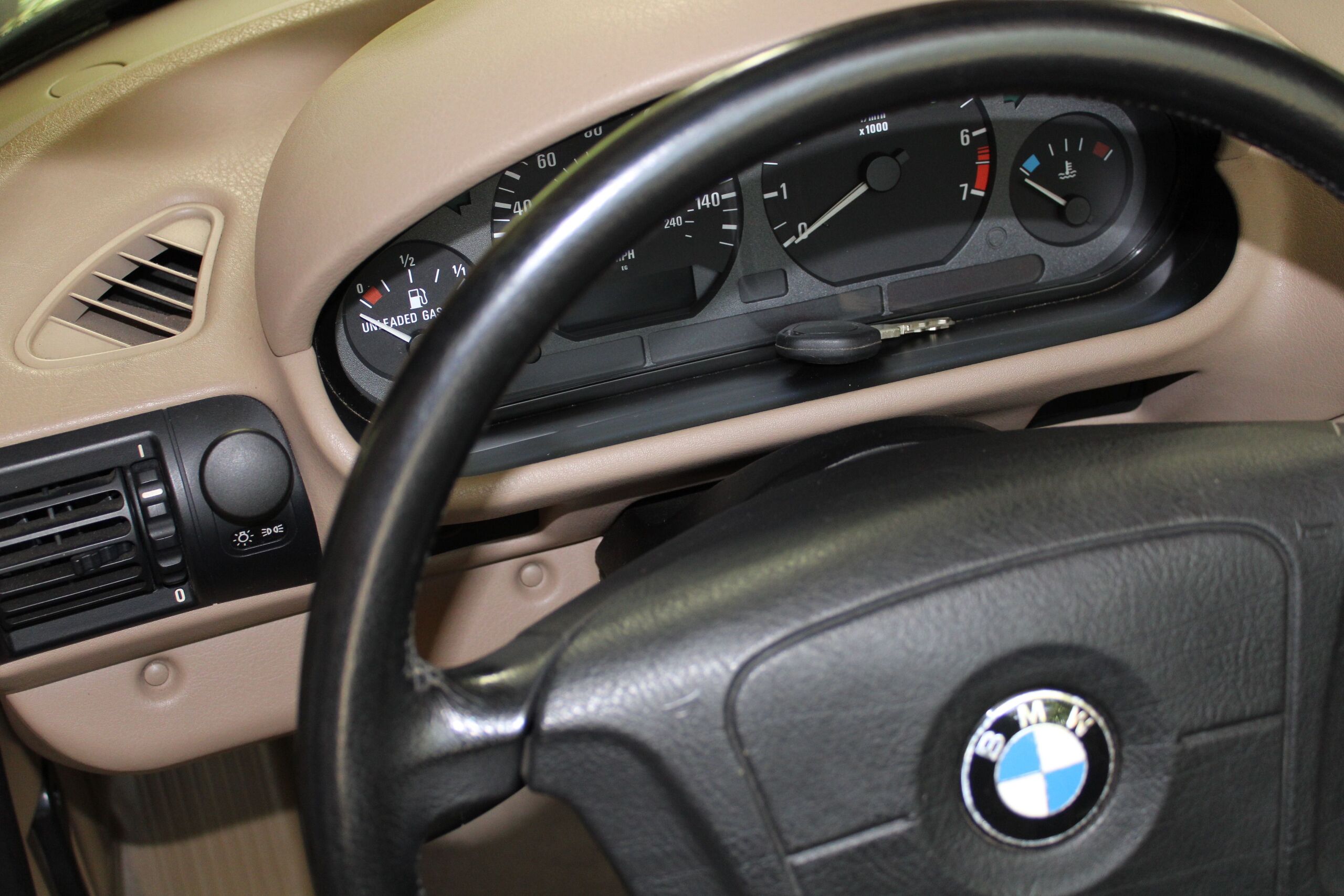 1998 BMW Z3 41