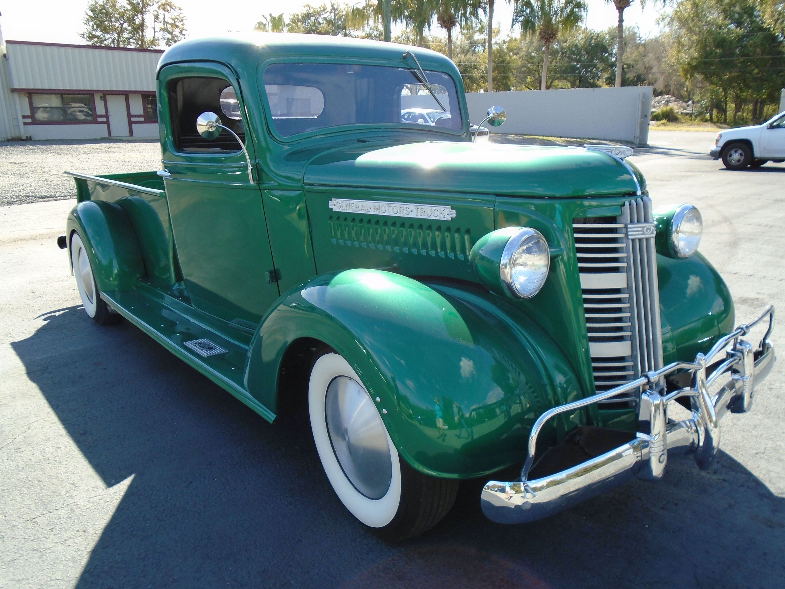 1937 GMC  Long bed  (Longbeds are rare) 3