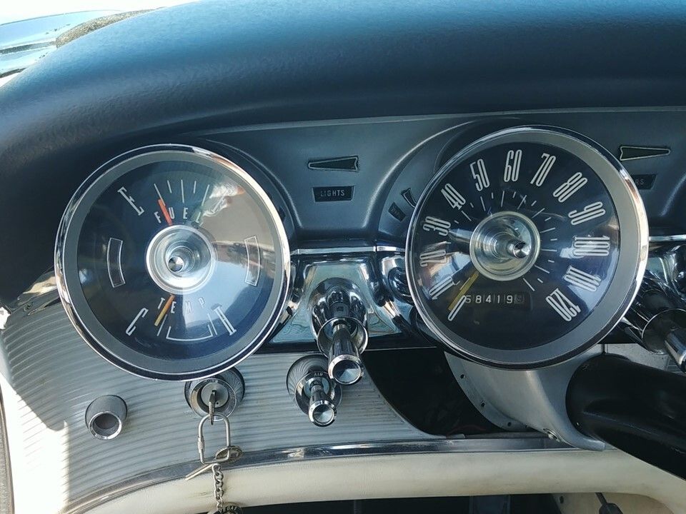 1962 Ford Thunderbird 16