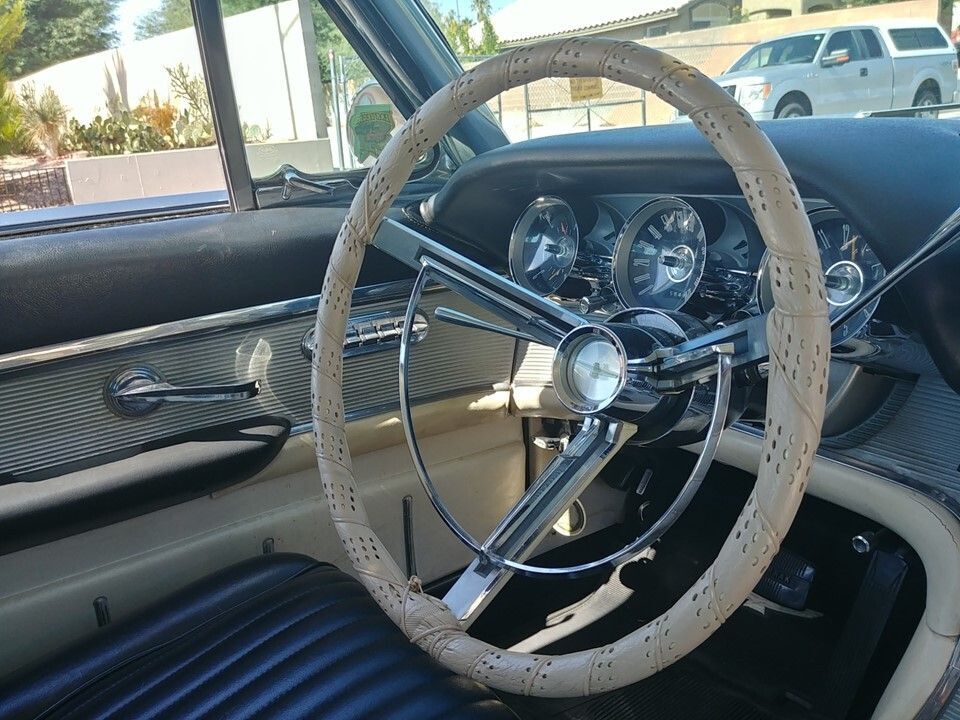 1962 Ford Thunderbird 20