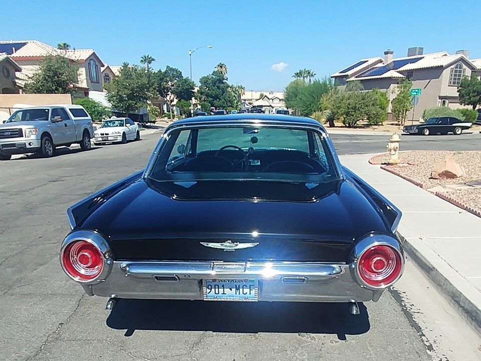 1962 Ford Thunderbird 4