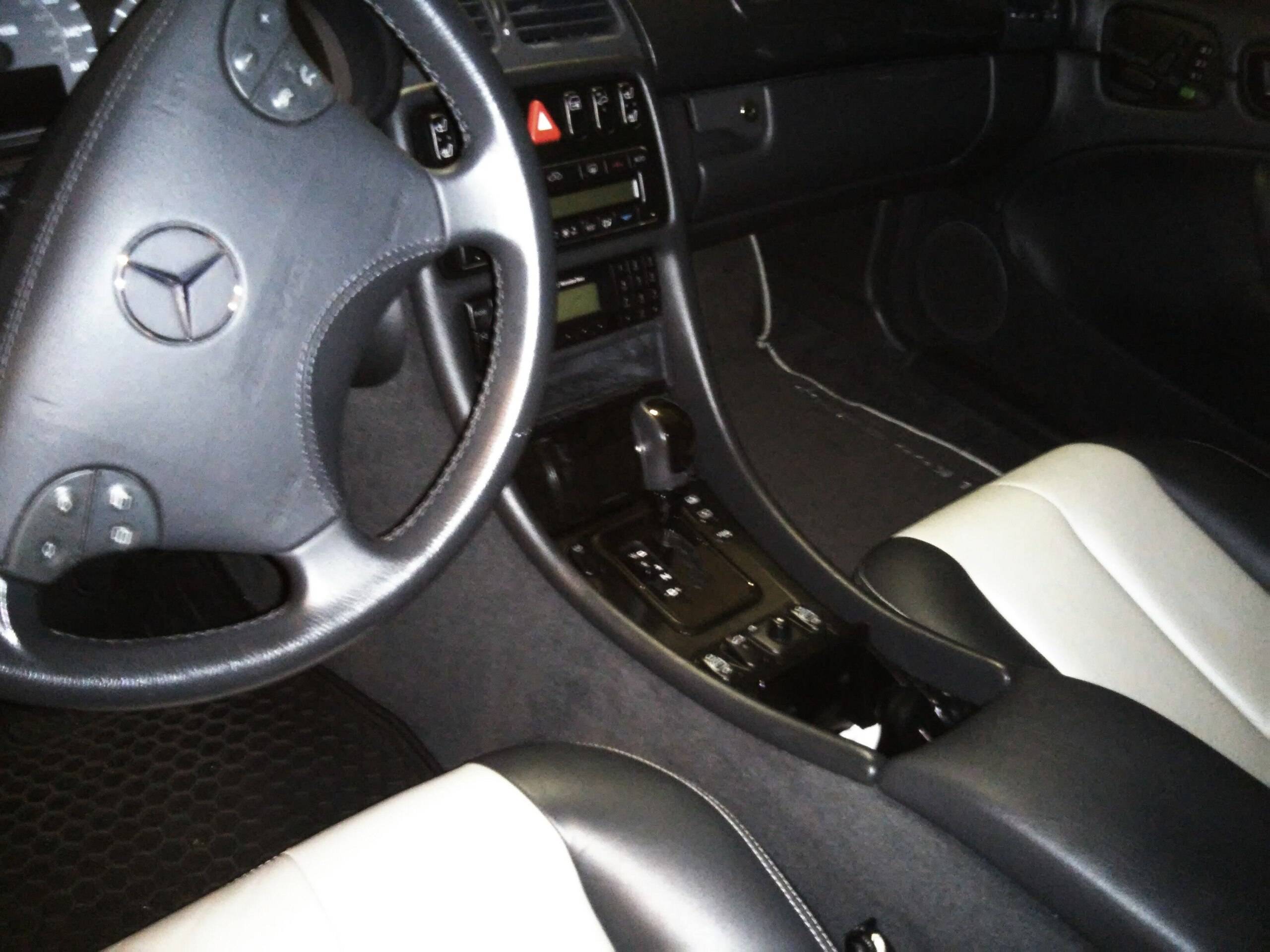 2002 Mercedes-Benz CLK55 AMG 9