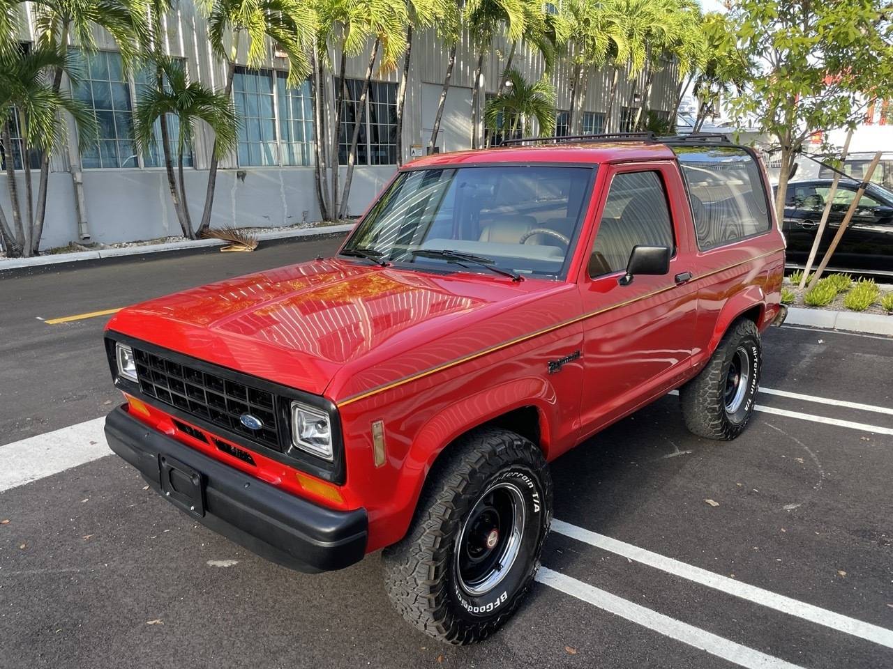 1988 Ford Bronco 2