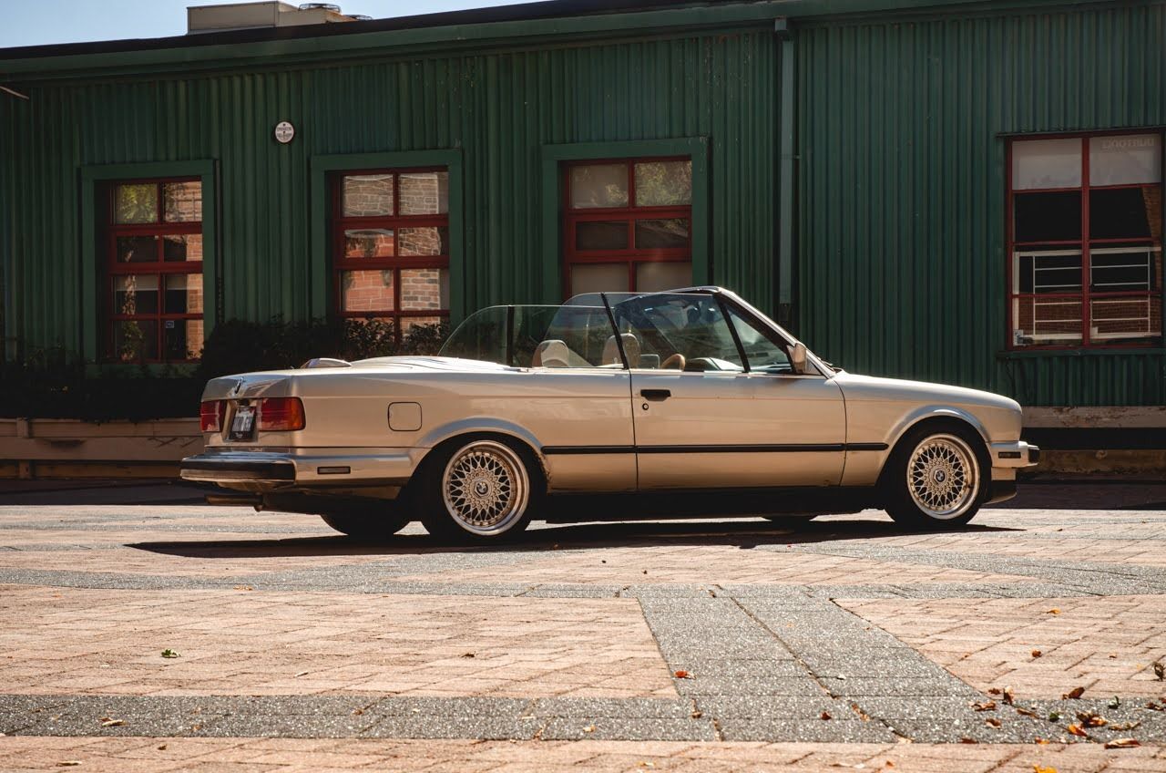 1988 BMW 3 Series 4