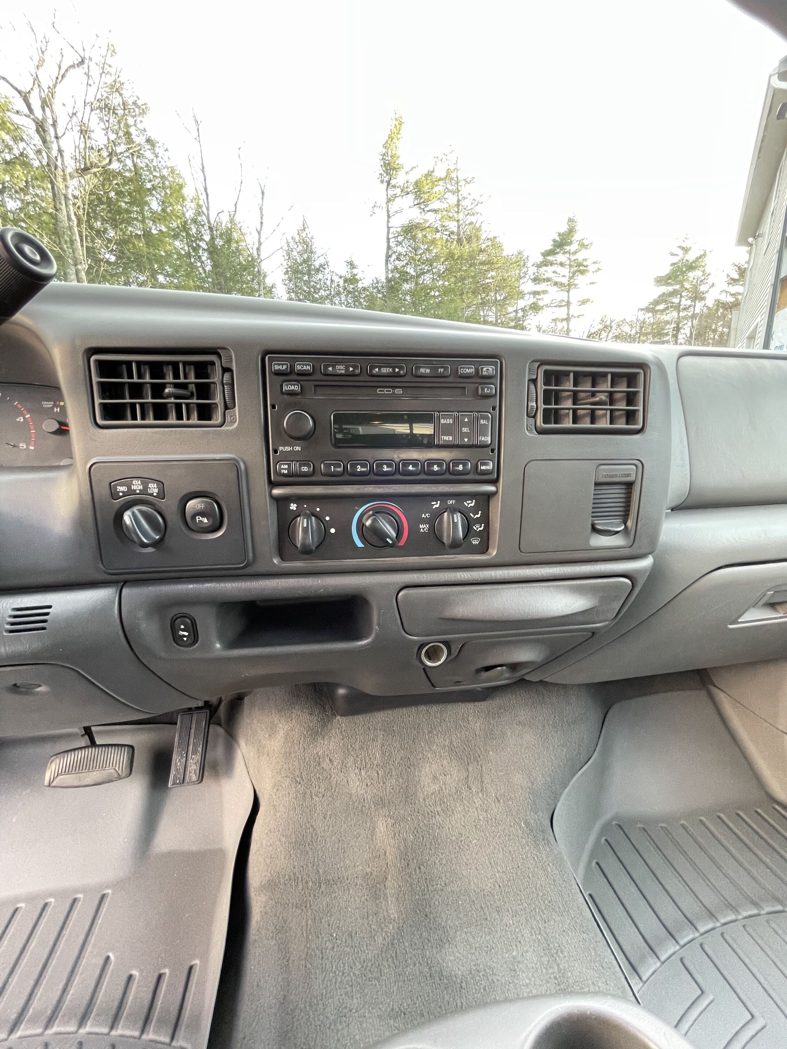 2003 Ford F350 19