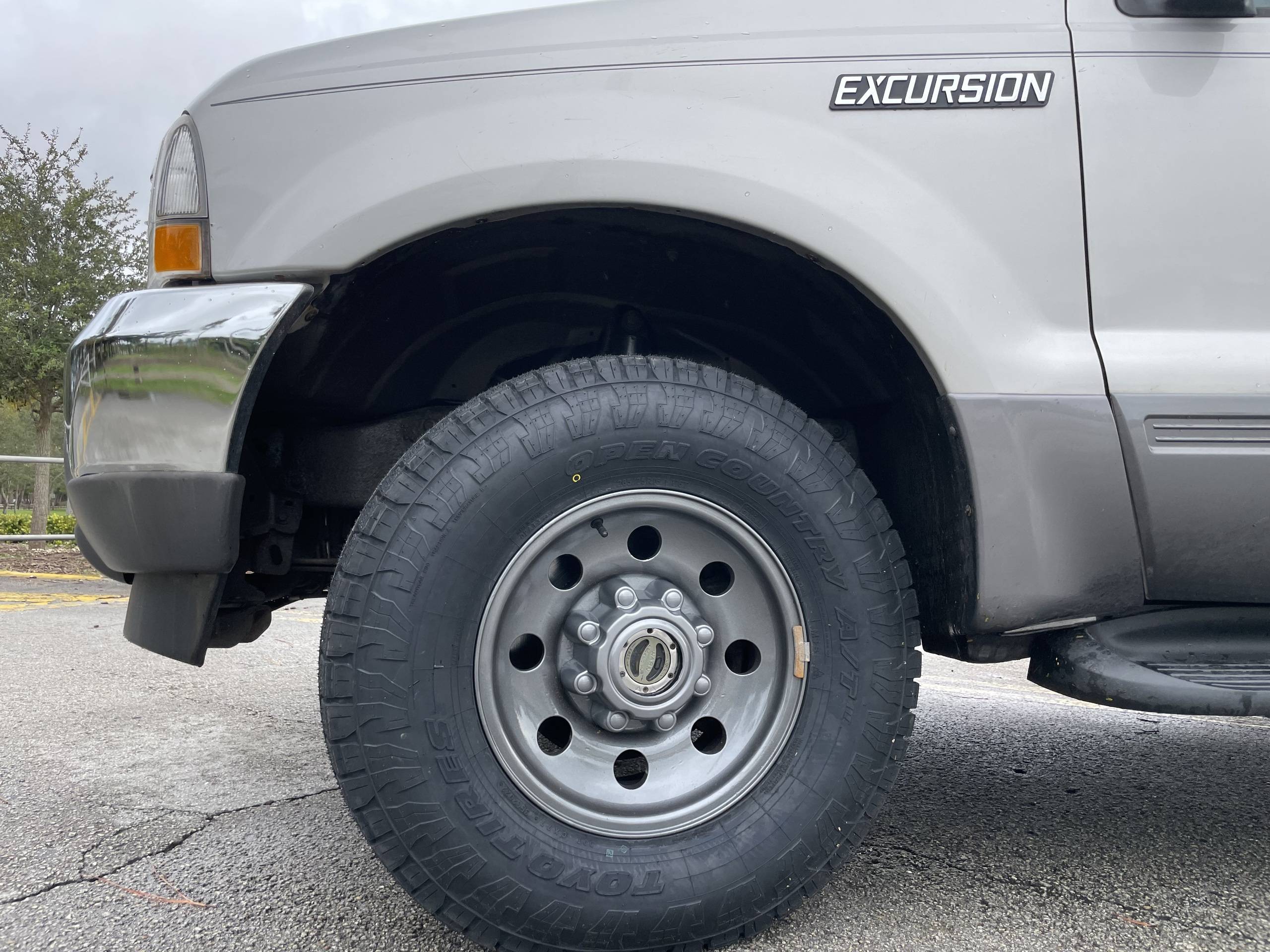 2003 Ford Excursion 3