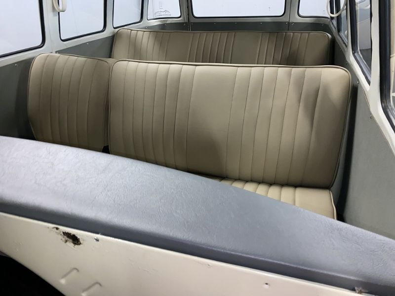 1973 Volkswagen Bus 37