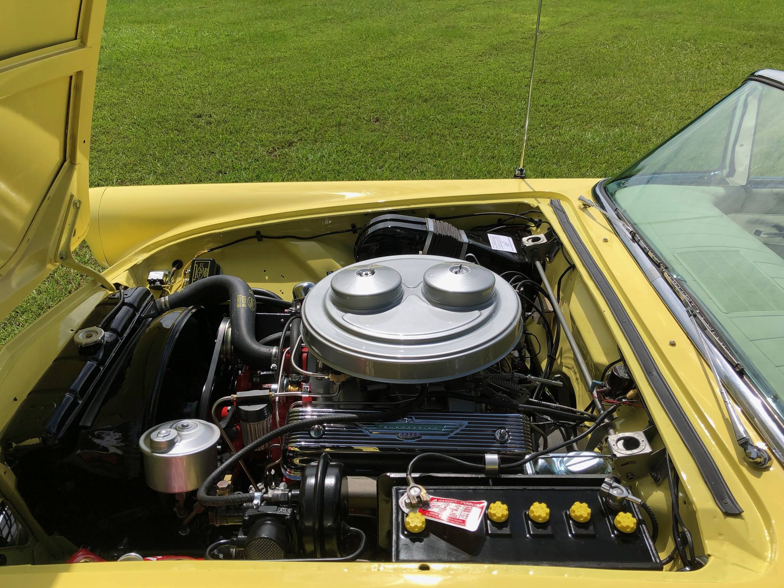 1957 Ford Thunderbird 3
