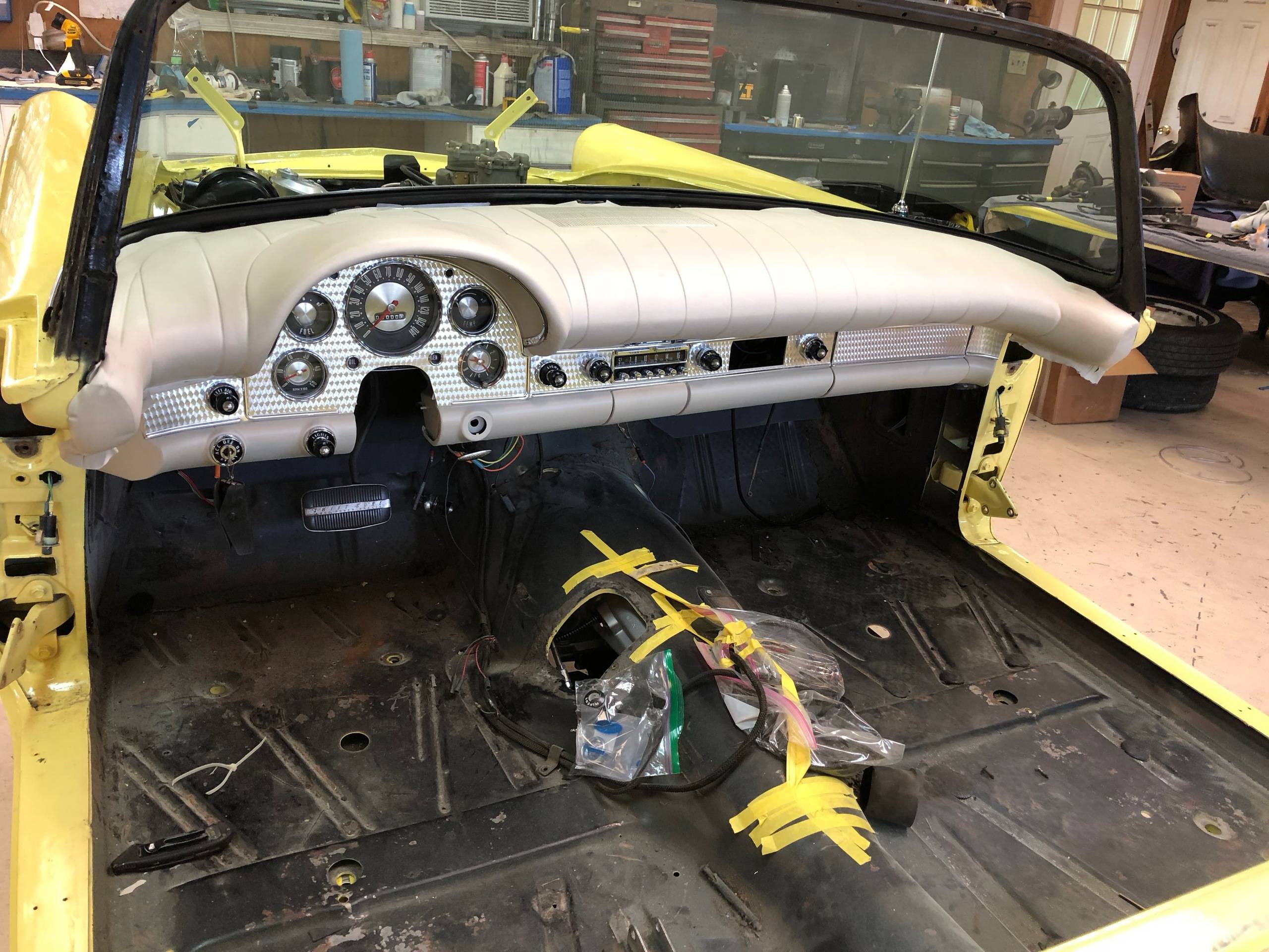 1957 Ford Thunderbird 15