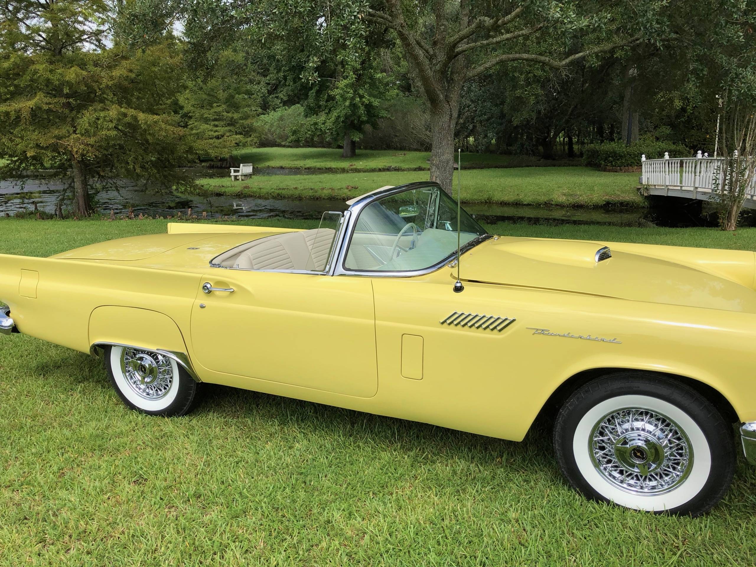 1957 Ford Thunderbird 2