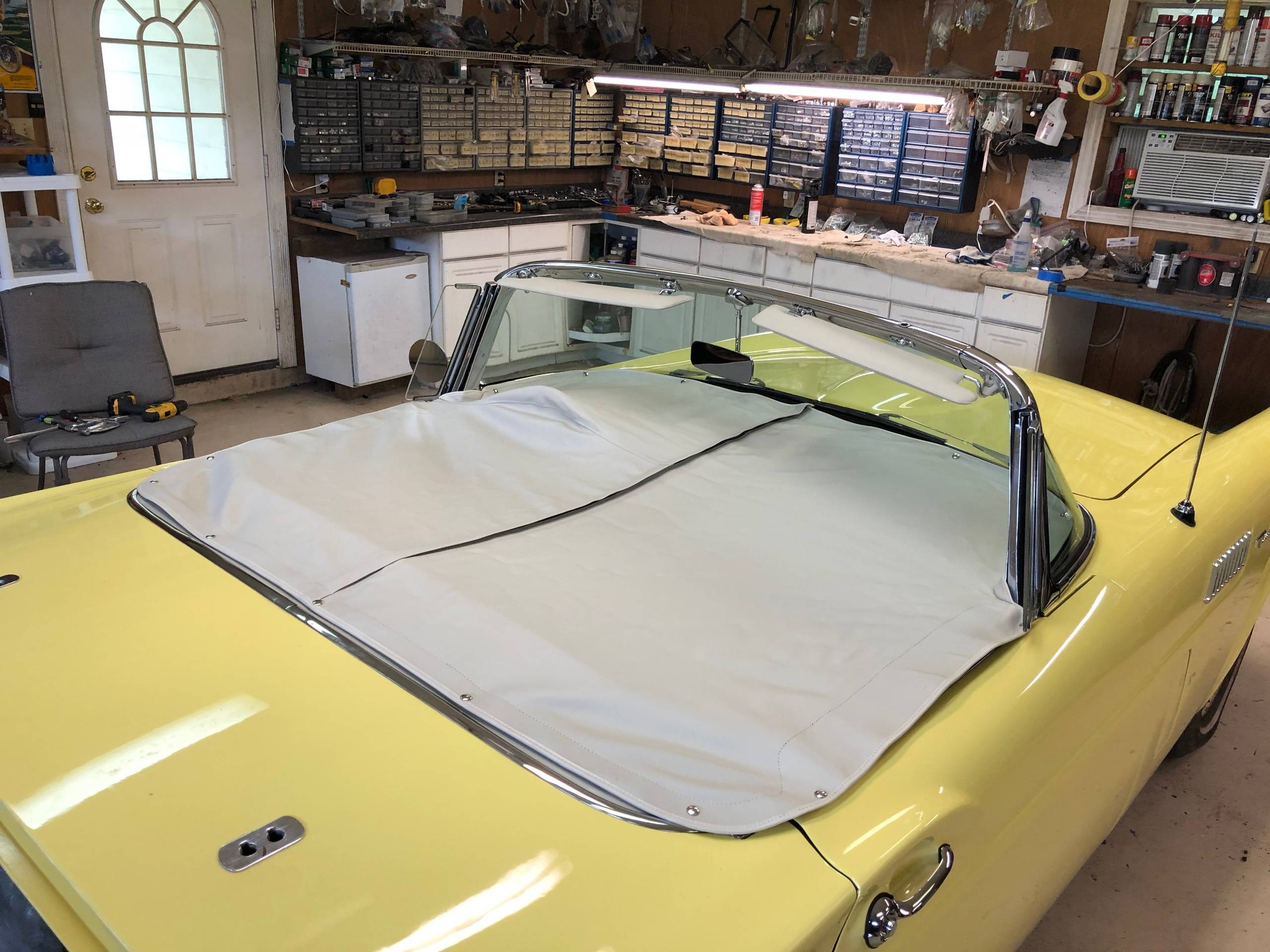 1957 Ford Thunderbird 6