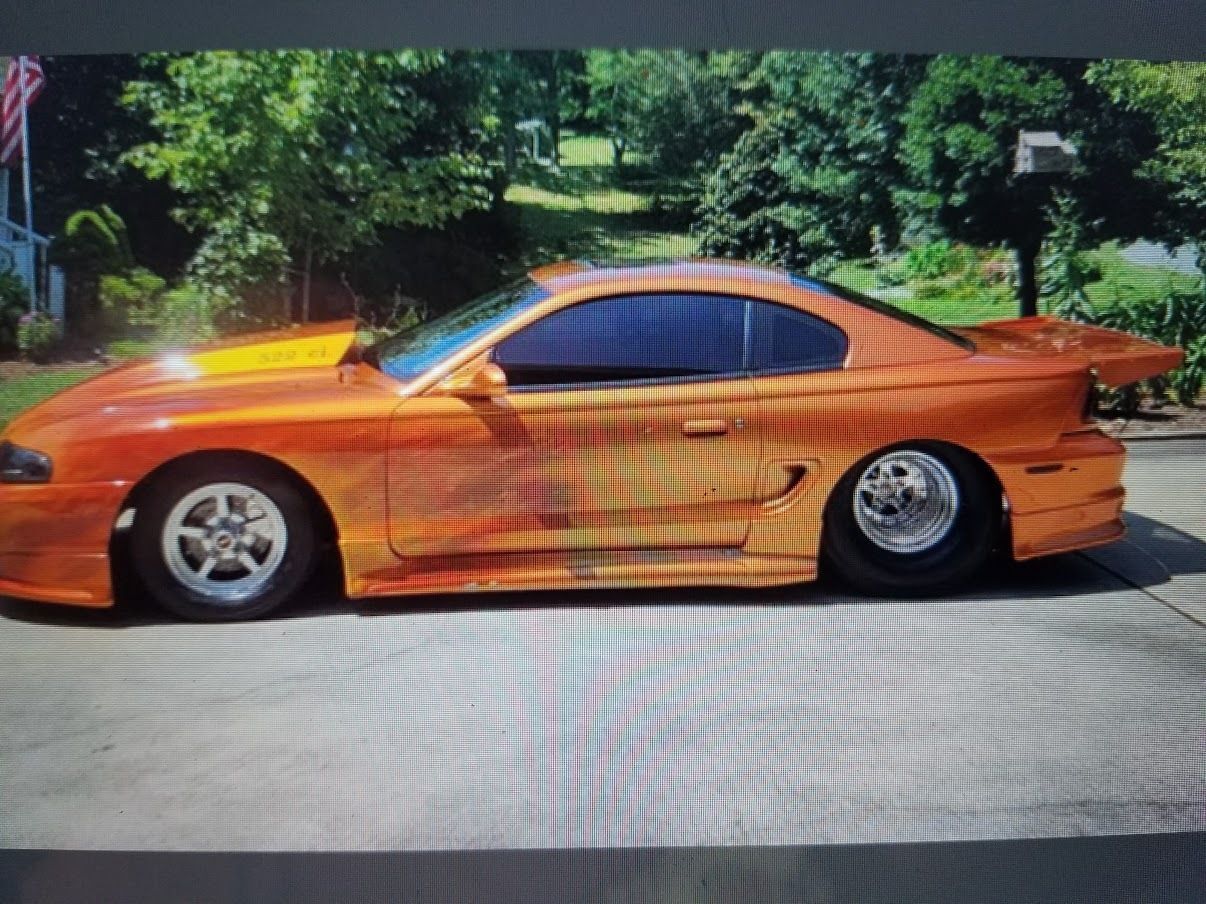1995 Ford Mustang 1