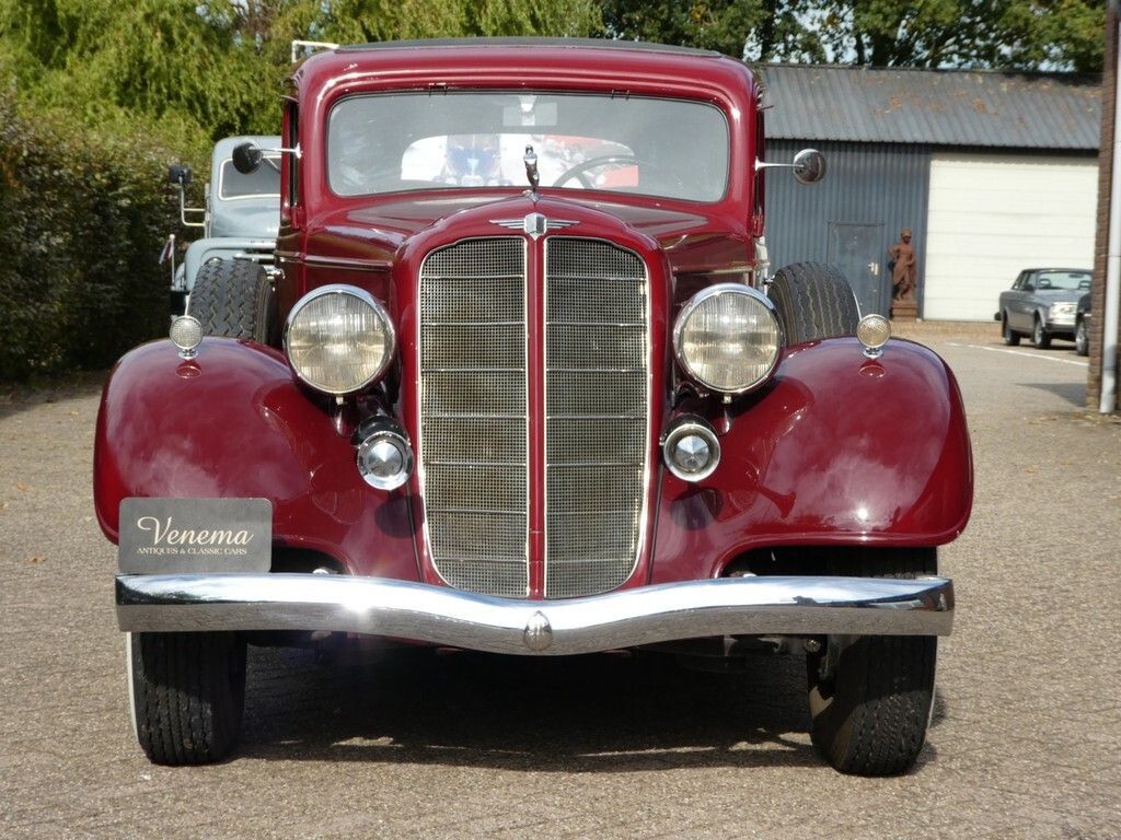 1935 Buick Series 60 Club Sedan 2