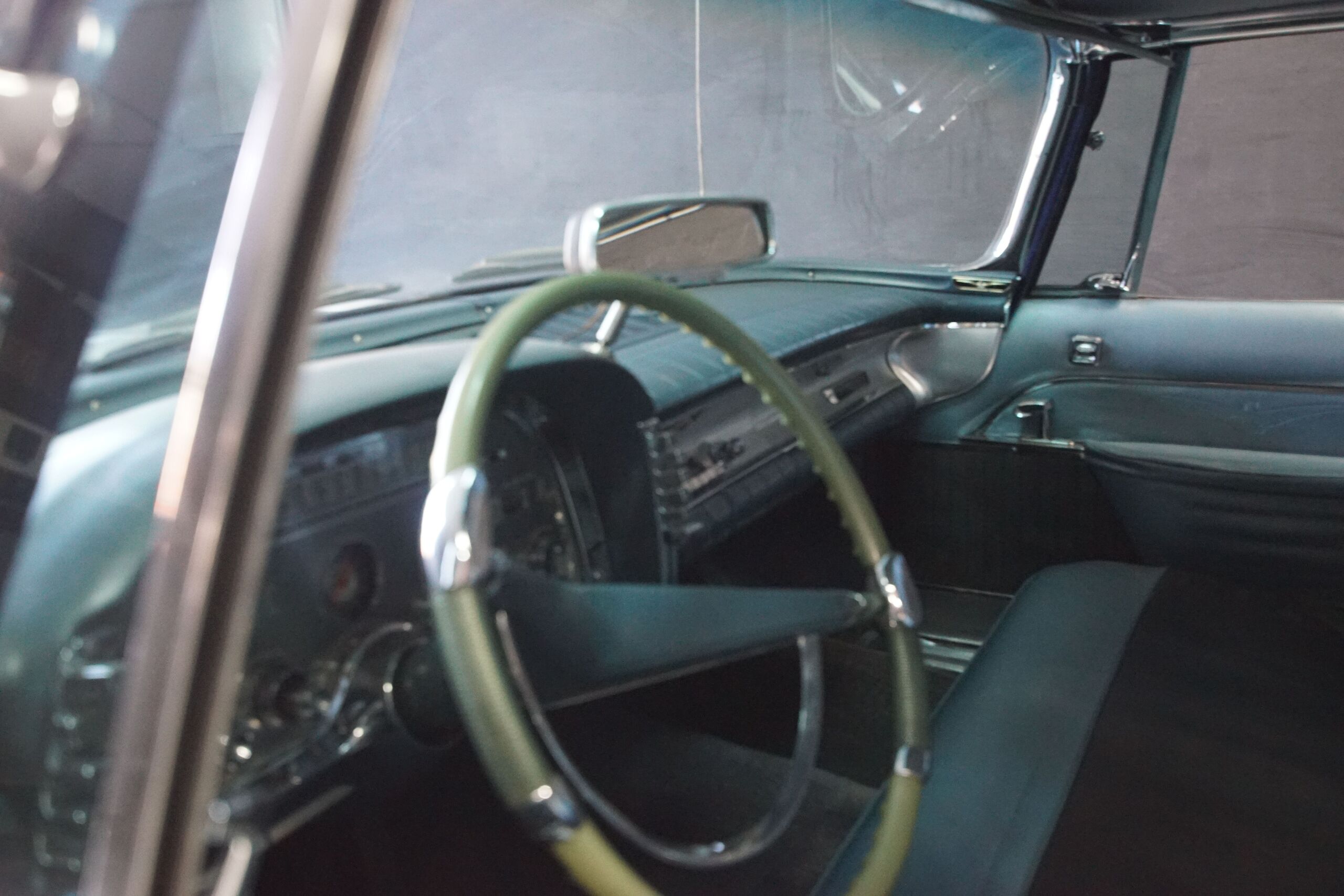 1959 Chrysler Imperial 32