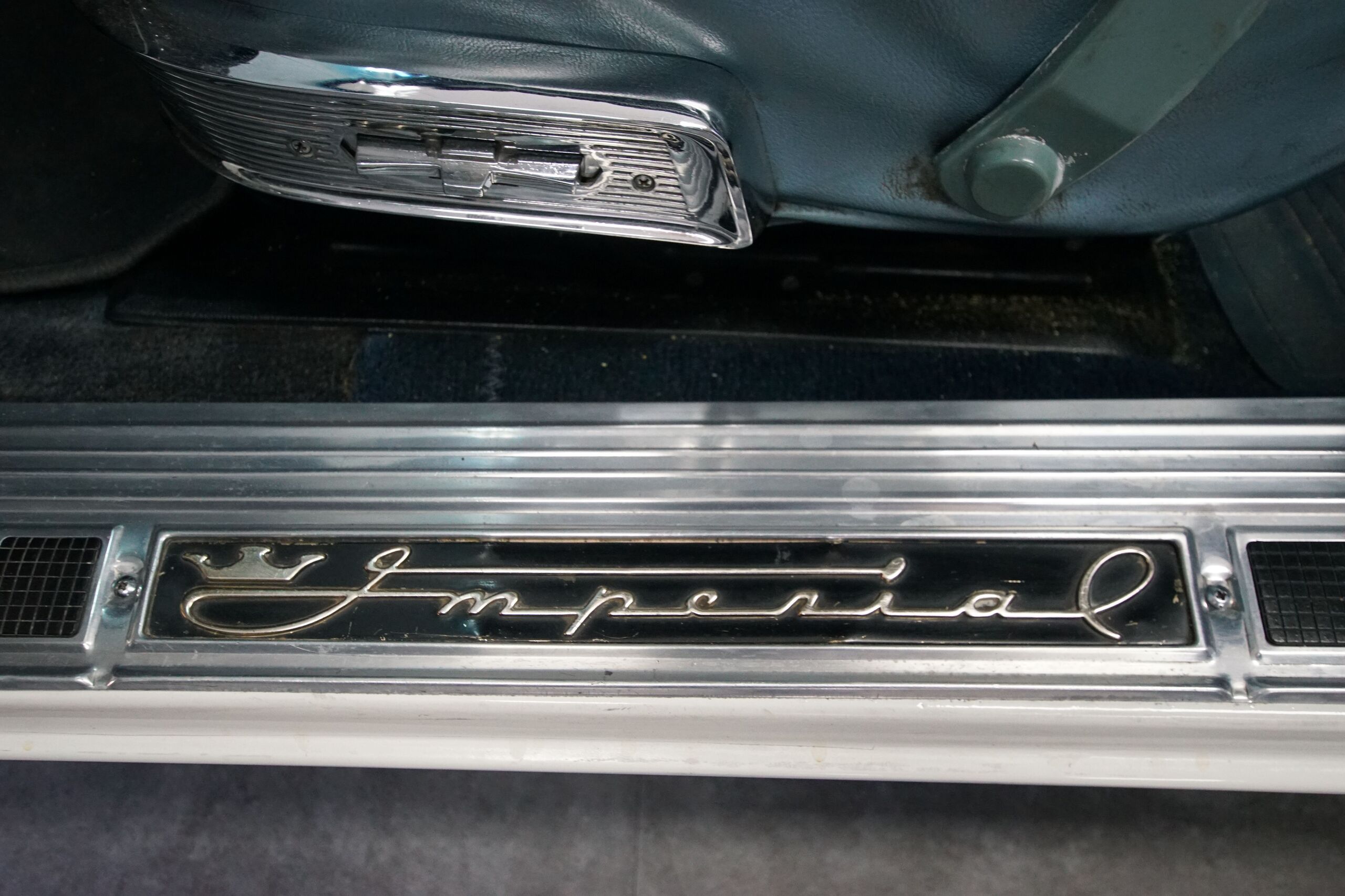 1959 Chrysler Imperial 34