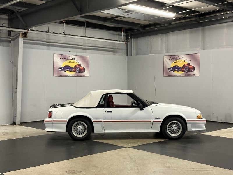1988 Ford Mustang 58