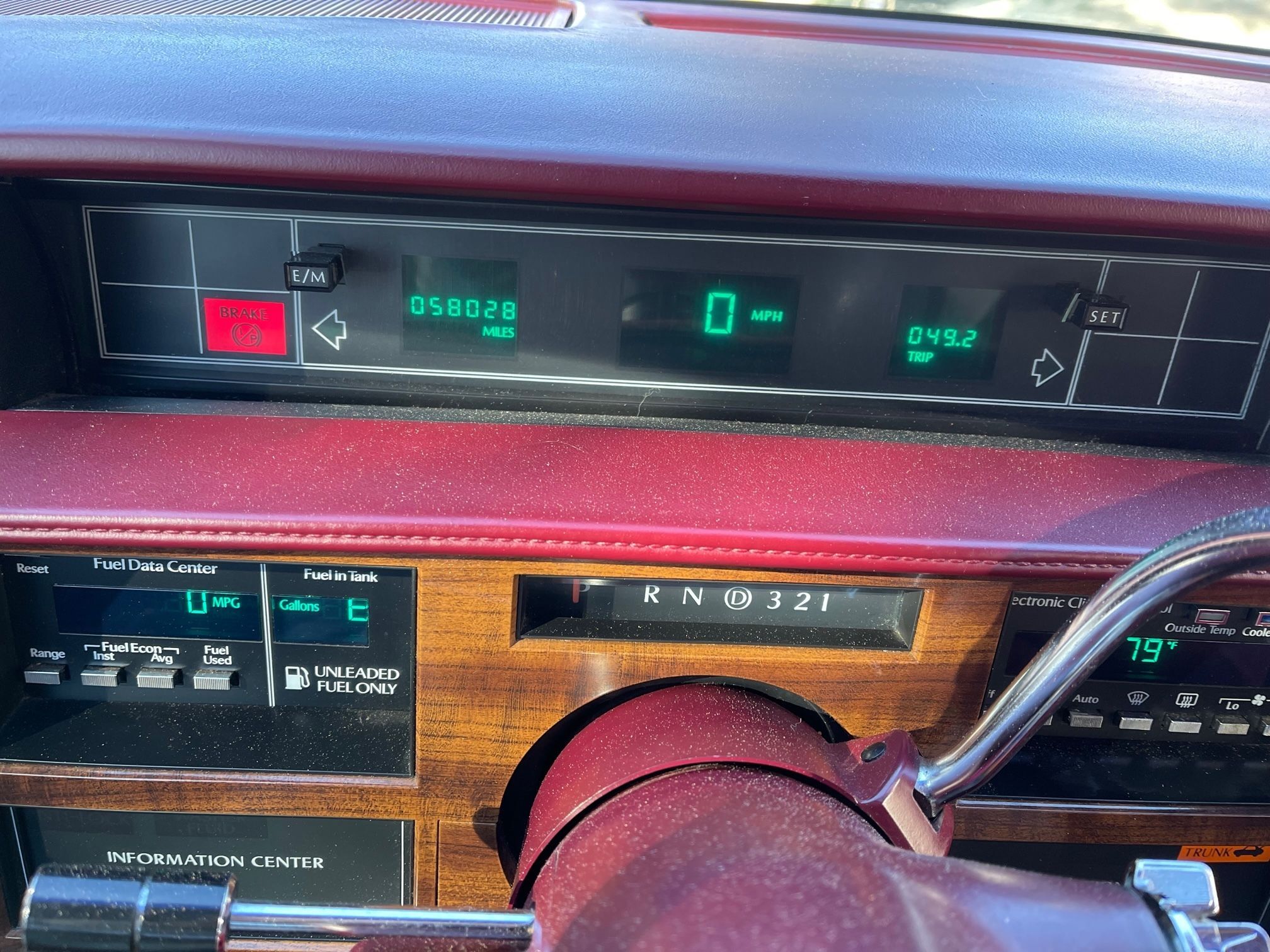 1986 Cadillac Fleetwood Brougham 2