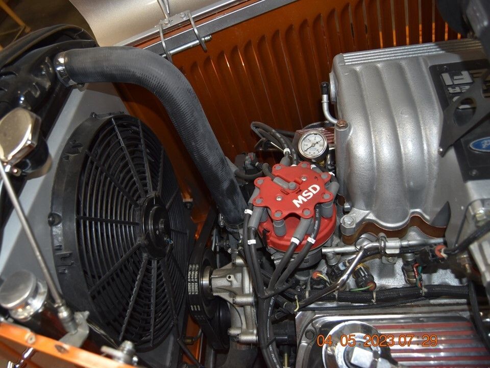 1932 Ford Model 18 23