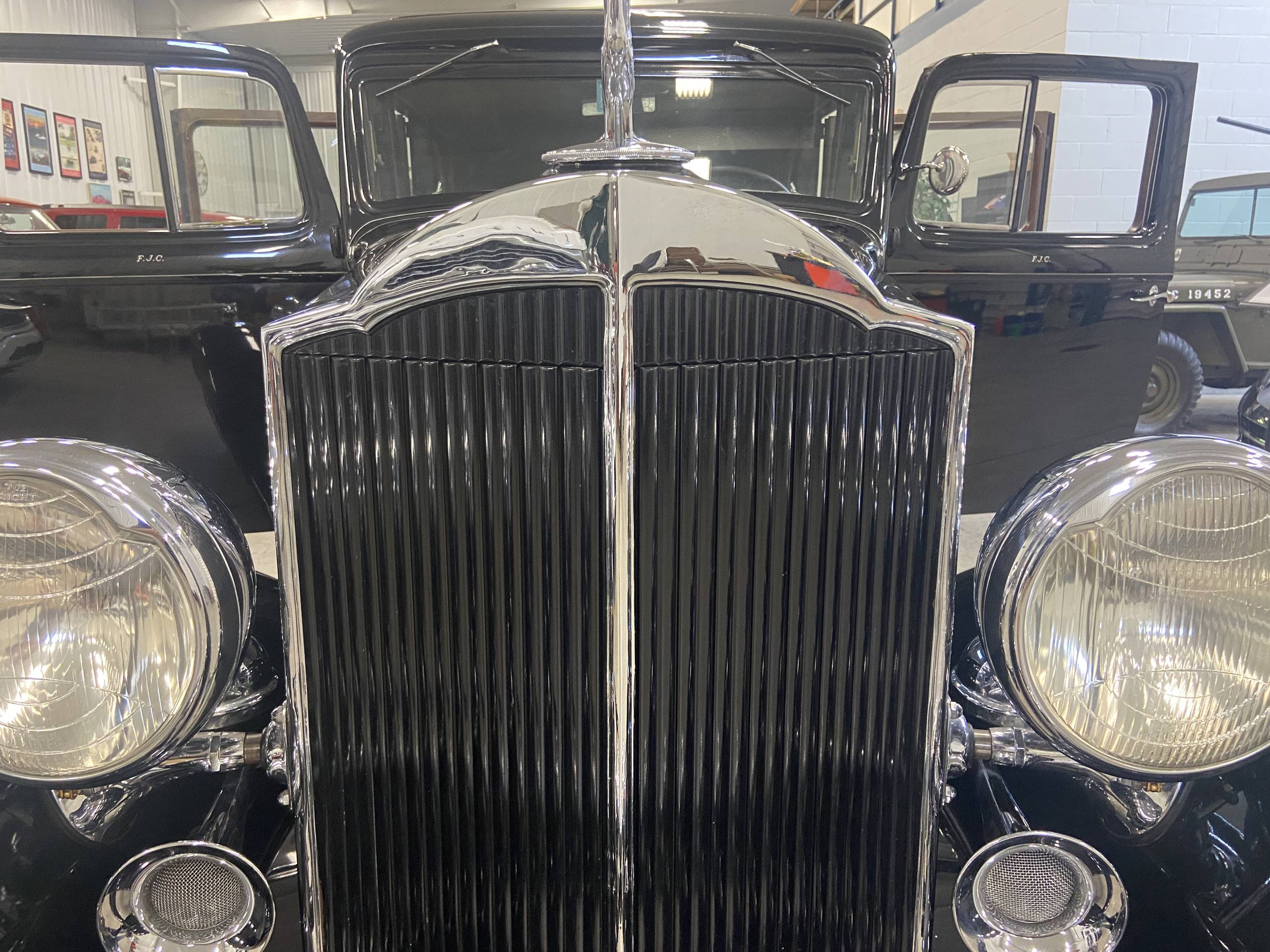 1934 Packard Model 1100 85
