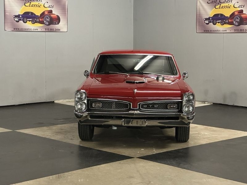 1967 Pontiac GTO 39