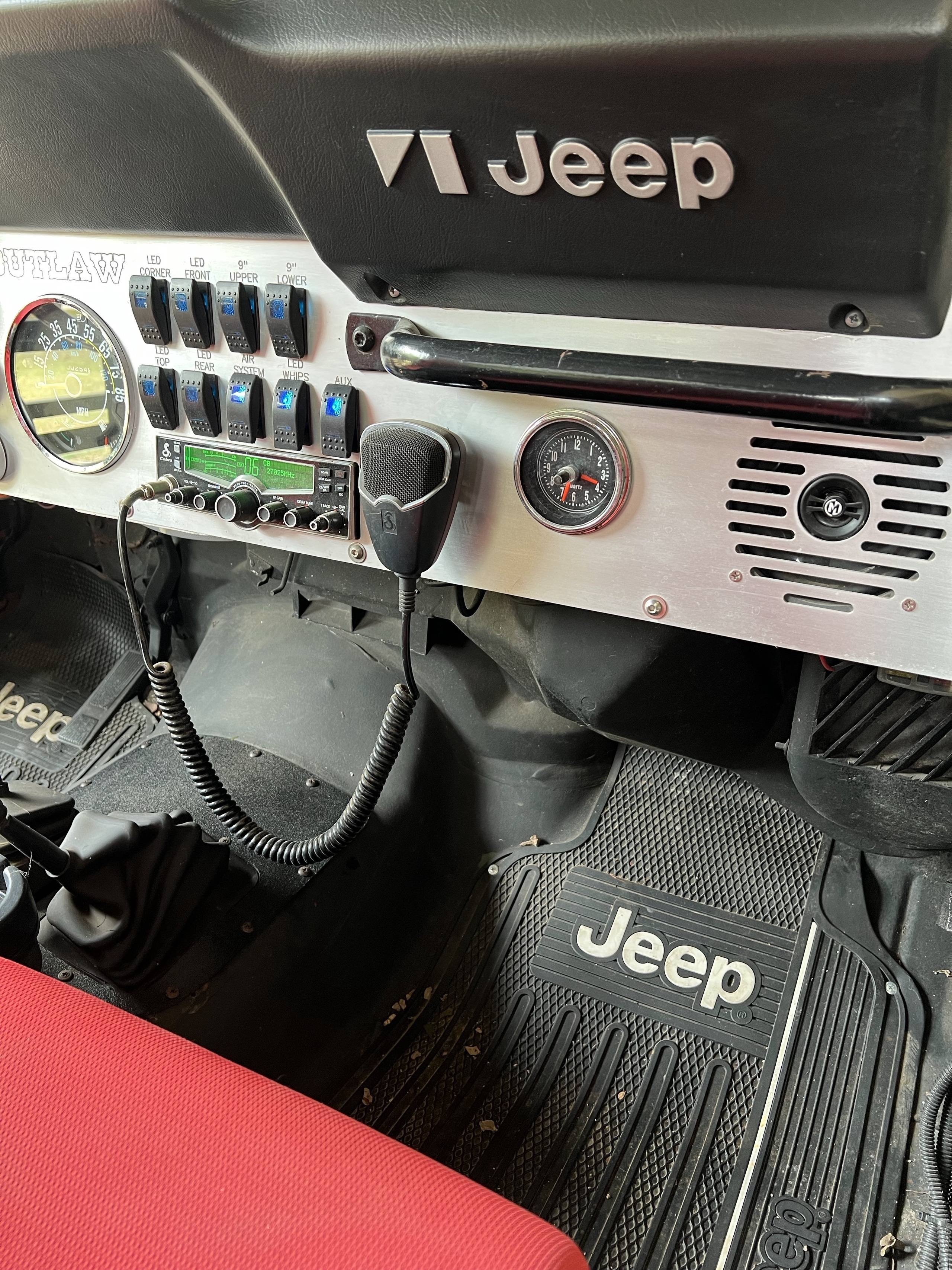 1984 Jeep RENEGADE 32